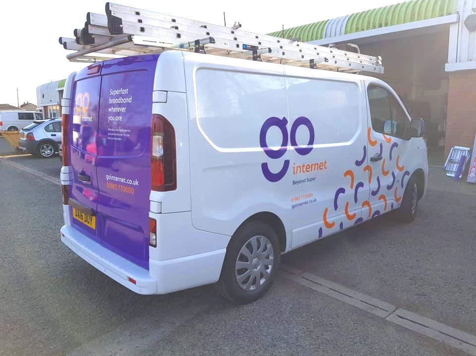 GO Internet van side view