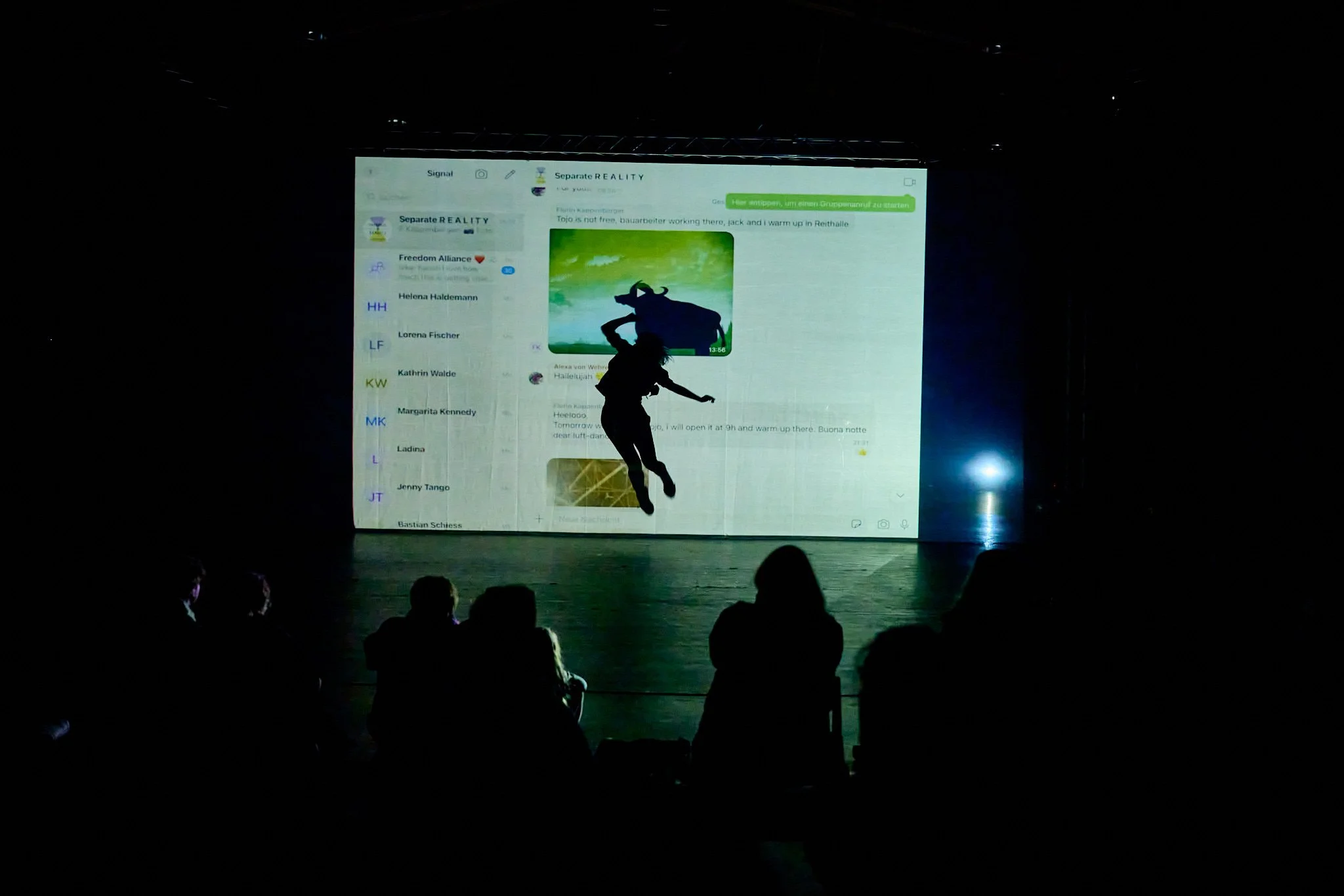 2022-03-31-Separate-Reality-Premiere-Oeff-Oeff-Bern-andremaurer-ch-0309.jpg
