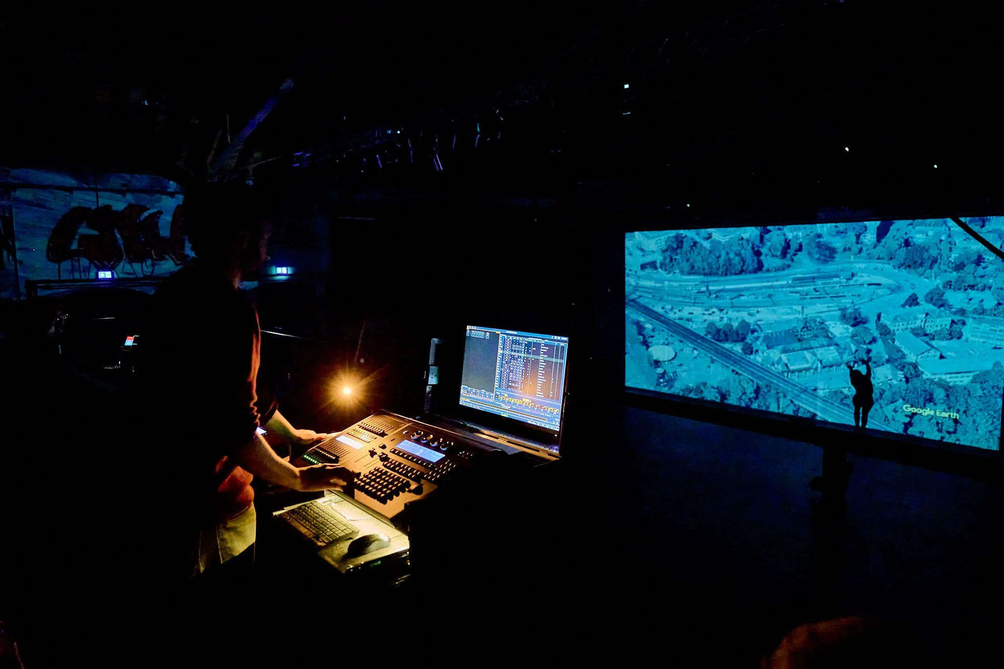 2022-03-31-Separate-Reality-Premiere-Oeff-Oeff-Bern-andremaurer-ch-0347.jpg