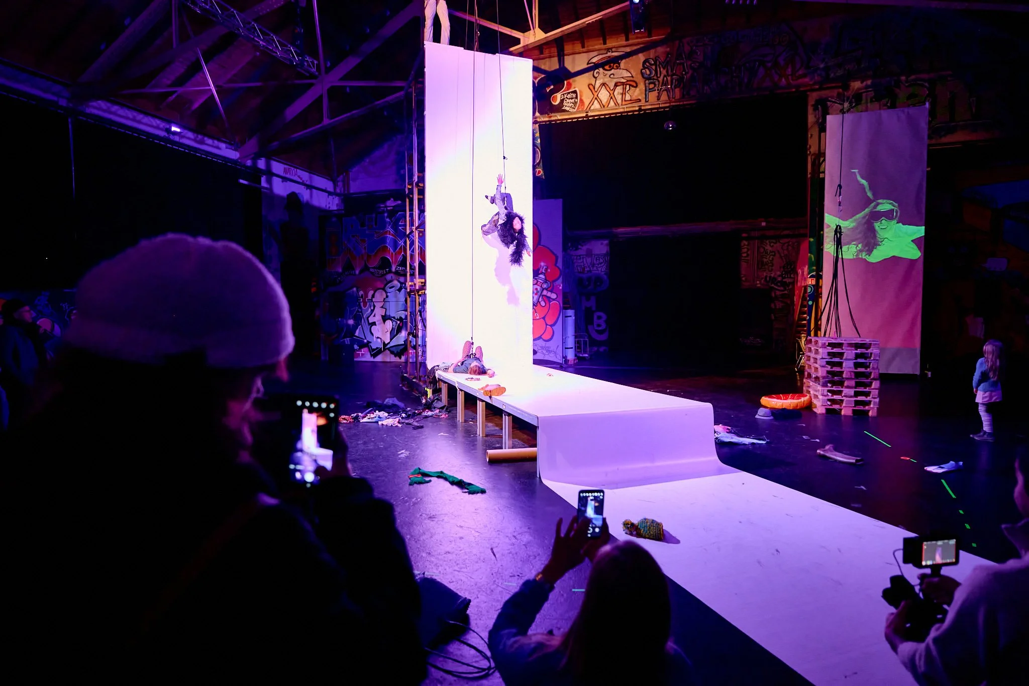 2022-03-31-Separate-Reality-Premiere-Oeff-Oeff-Bern-andremaurer-ch-0588.jpg