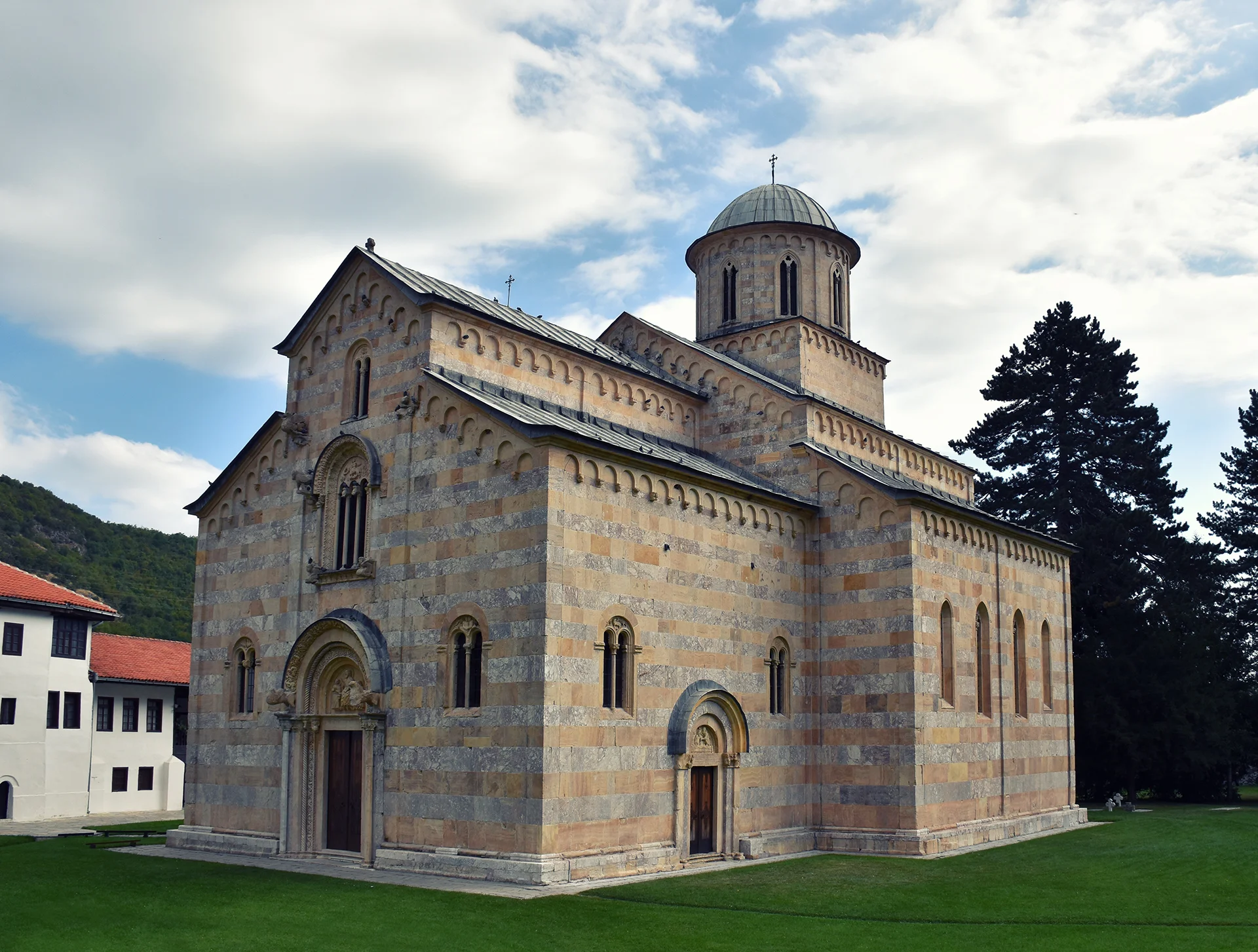 Decani.jpg