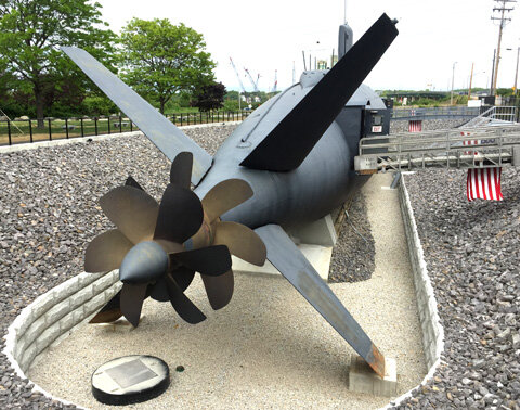 X-stern and counter-rotating propellers
