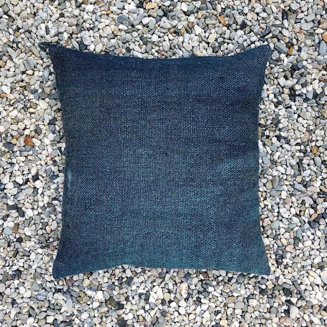 Cushion medium wash