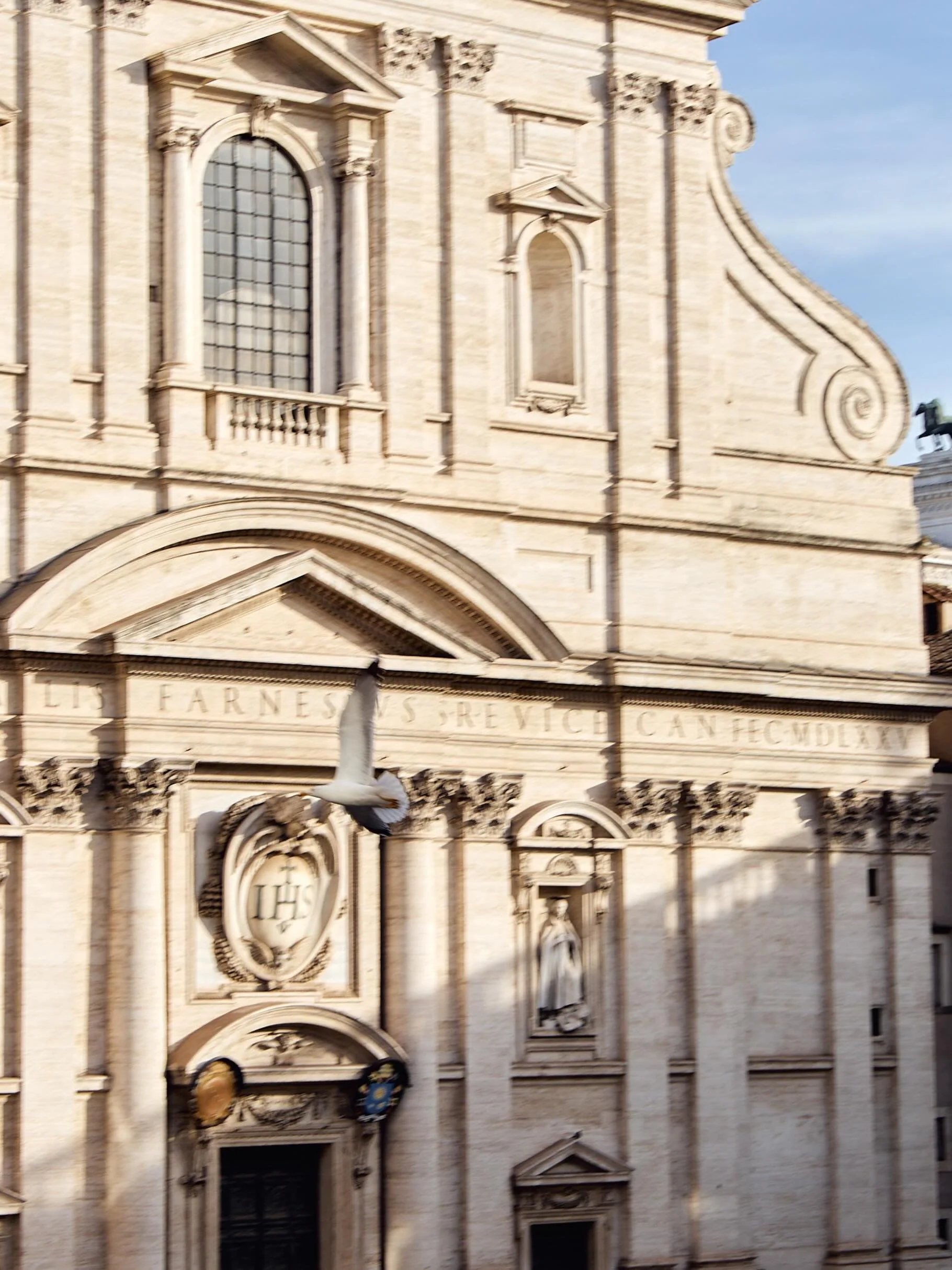 Your view✨

Book directly through our website with code SUMMER26 and enjoy a complimentary bottle of Prosecco on arrival, along with a special rate and more the perks reserved for direct bookings. #visitrome #summer2026