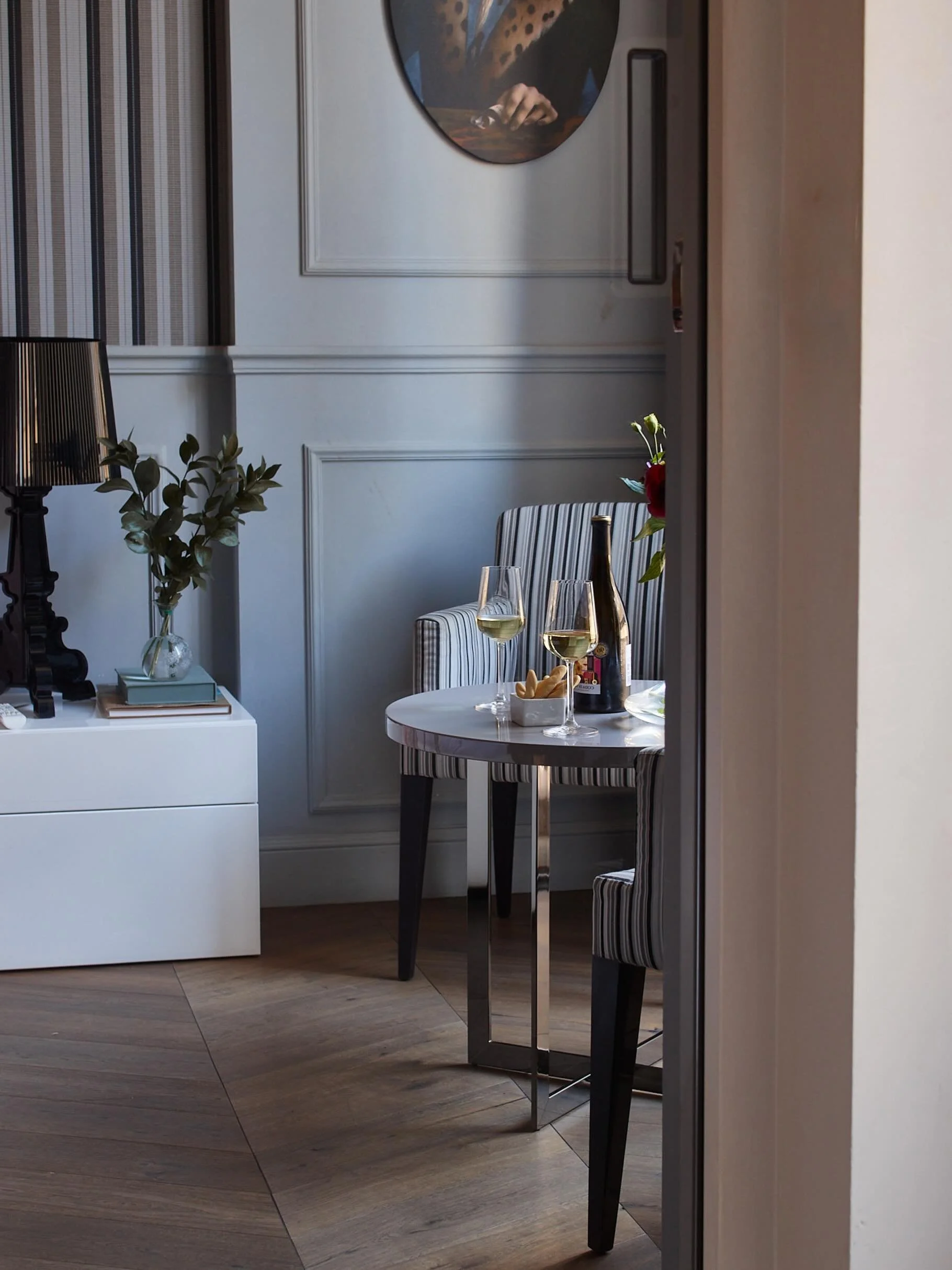 Summer has arrived in Rome &mdash; and it&rsquo;s here to stay. The city is hot, vibrant, alive. At the end of the day, your room at Le Quattro Dame becomes the cool sanctuary you&rsquo;ll keep coming back to. Aperitivo poured, time to unwind. 🥂

Bo