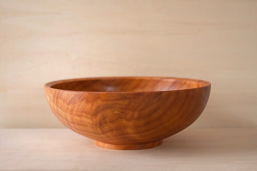 Little apple wood bowl just because. No drawings or planning ahead of time on this one. The figure in the grain made for a nice surprise. 
#Woodturning #Craftswoman #pghMaker #PittsburghWoodworker #finewoodworking