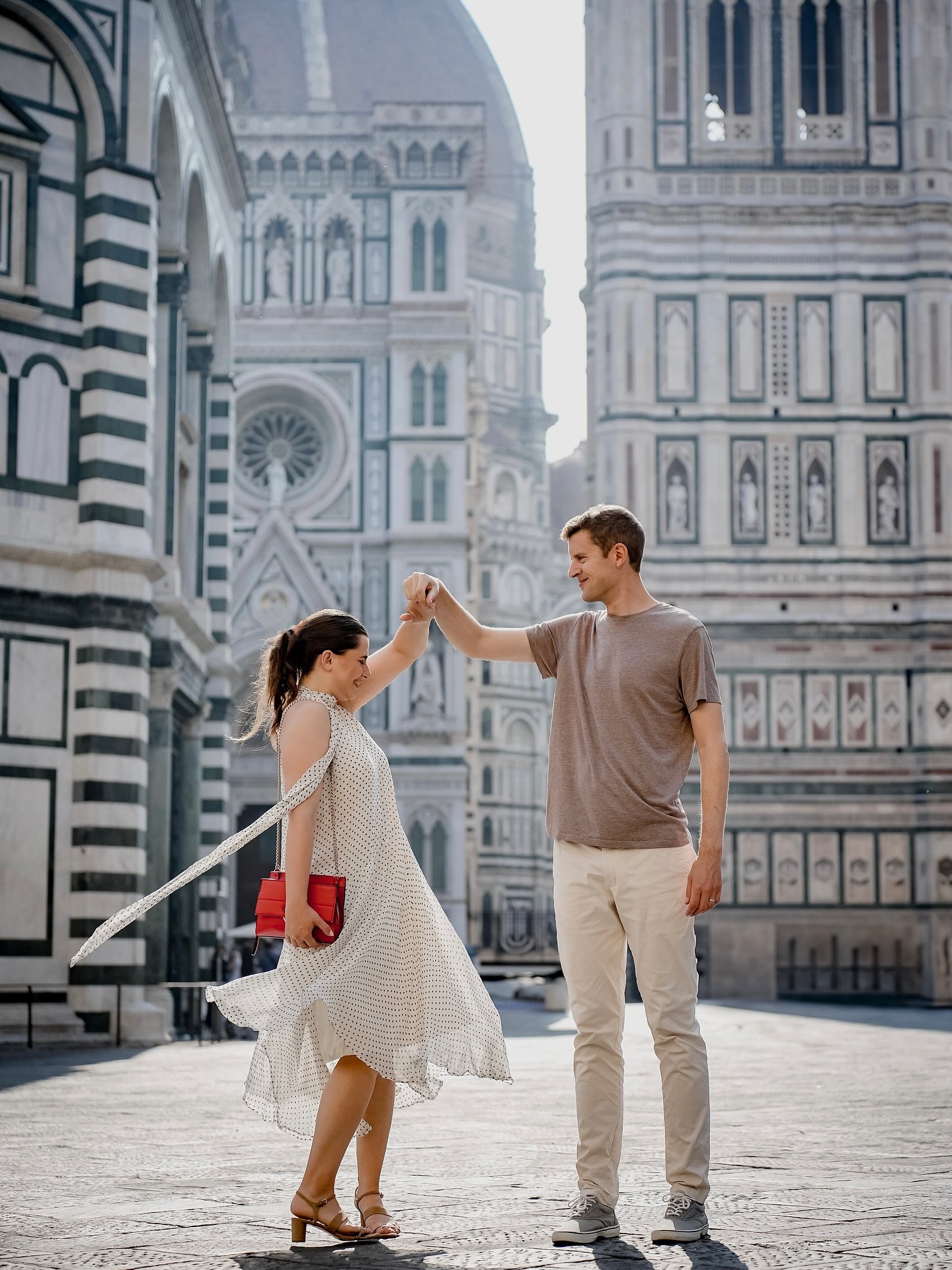 My love language is a stamped passport ✈️🌎✨🧳 so grateful for our week in Italy, and especially happy to be able to capture these moments in Florence together 😍

One of my favorite things about content creation is that in creating blog posts, video