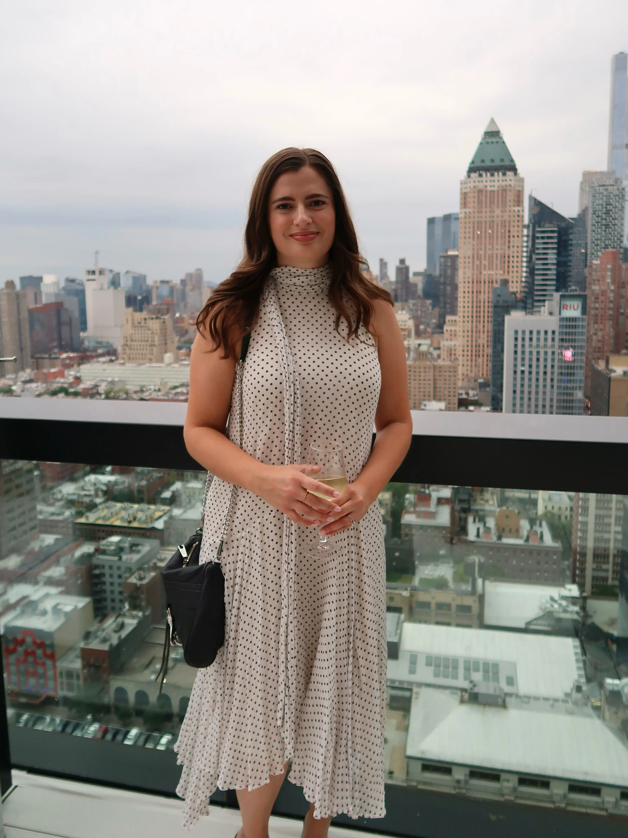 nyc nights ✨🗽💫🎤 a very social week in the city with my favorite people!! 

@korres rooftop event celebrating their @allure beauty award
@parke nyc pop-up preview 
@harrystyles tour night 10 at @thegarden 

Very lucky to have weeks like this 🥰 vlo