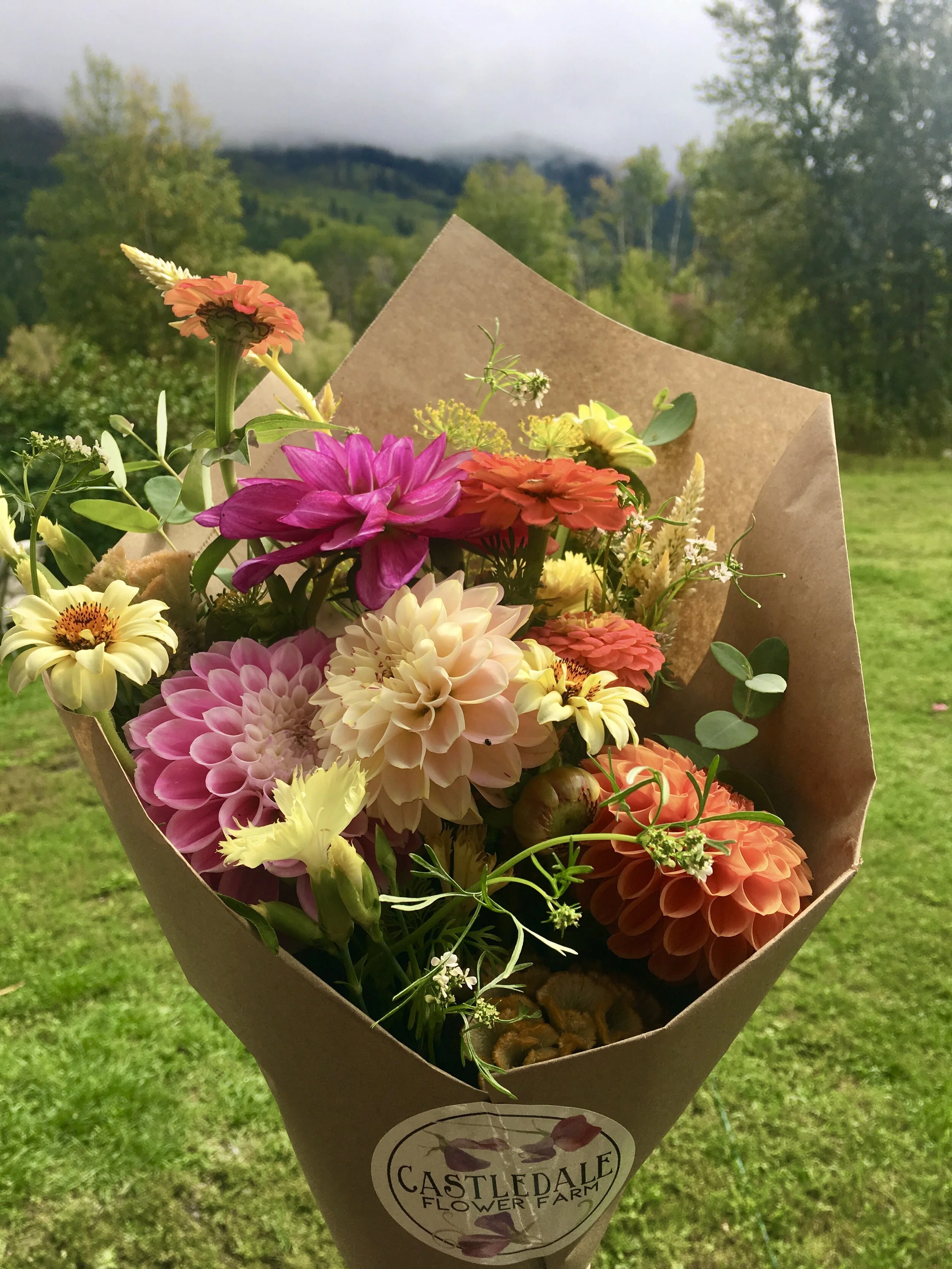 Castledale Flower Farm & FloristFlower Delivery to Golden & Invermere