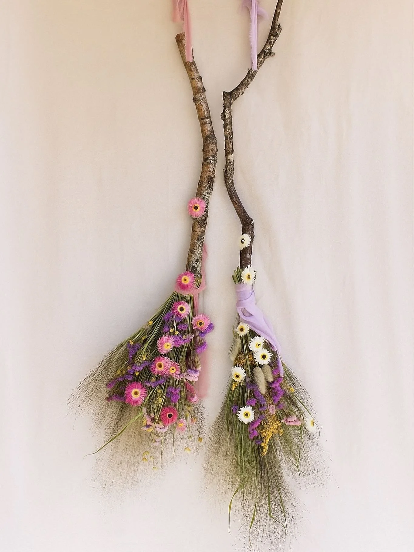 WITCHES&rsquo; BROOM workshops are here! 
Golden: Rockwater Bar-Thursday Oct 23rd 7pm
Windermere: Hopkins Harvest-Sunday Oct 26th 5pm
No experience necessary! These classes are a great way to relax and get into your creative zone. I&rsquo;ll have eve