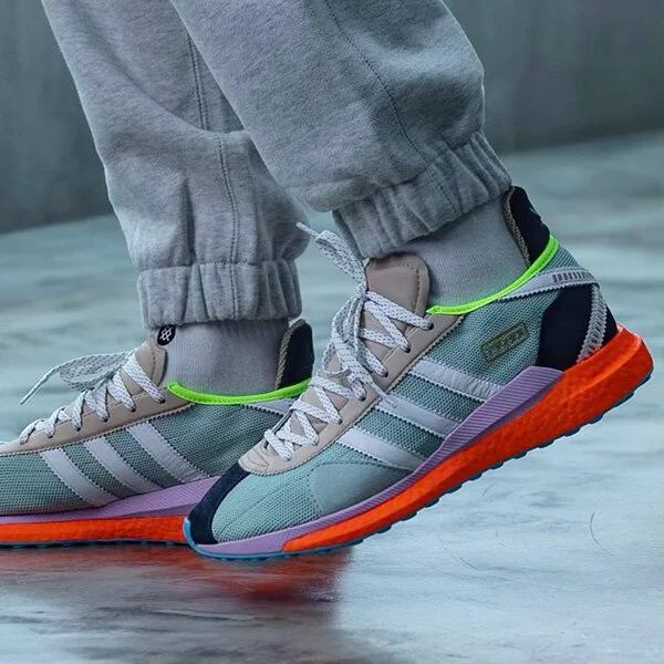adidas tokyo solar hu
