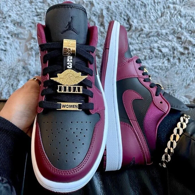Jordan 1 Low Womens \