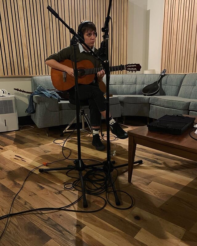 My girl back in the studio @amreagan