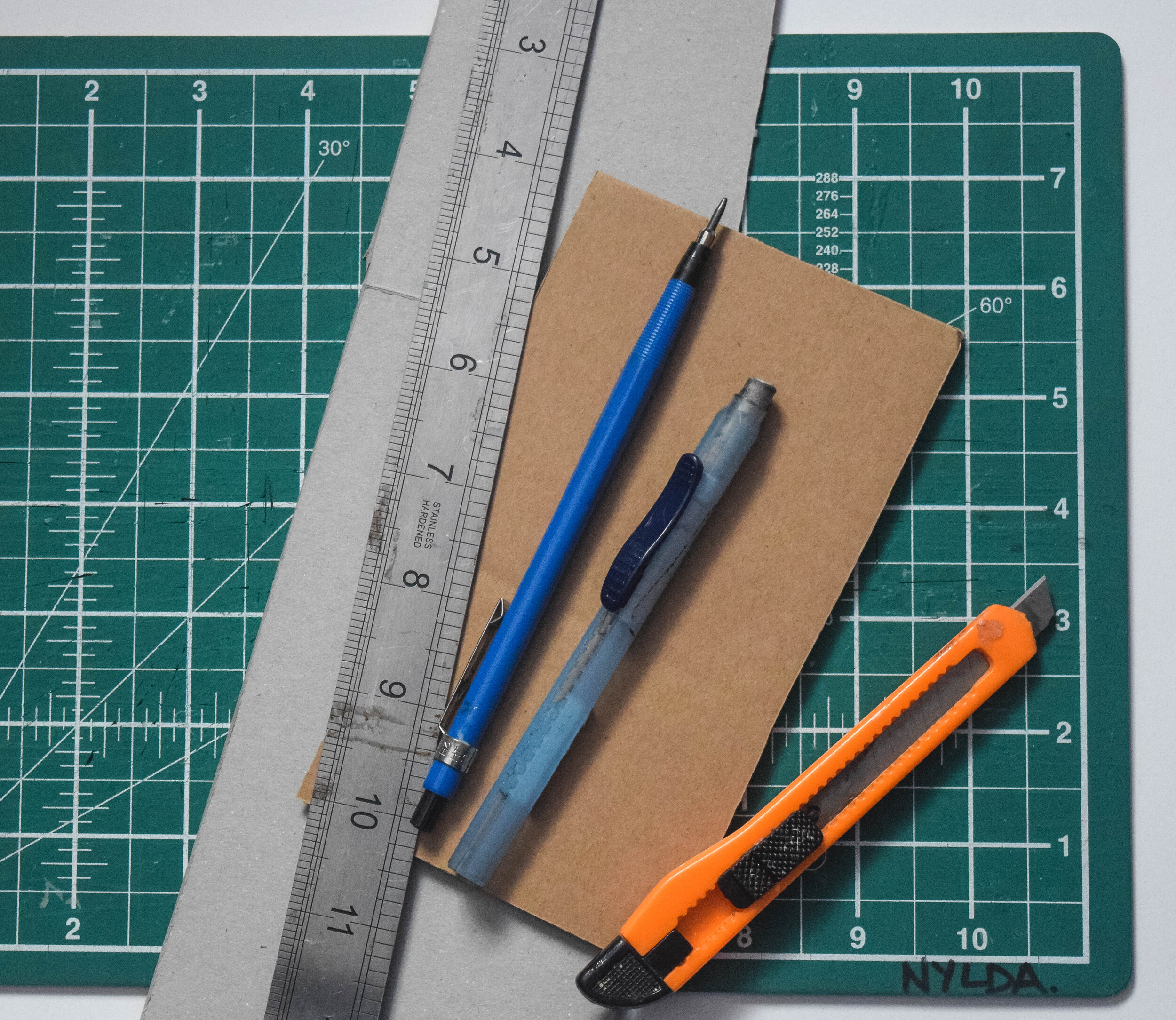 Best Straight-Edge Rulers for Artists, Architects, and Students