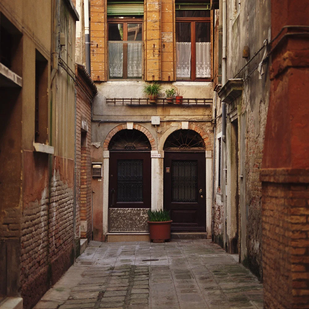 alleyend.a.jpg