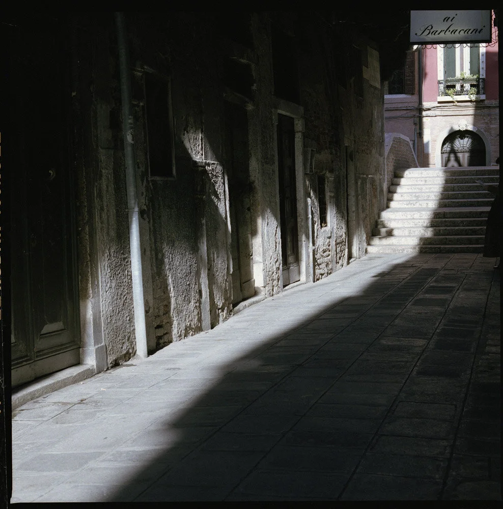 v.slantlight5.jpg