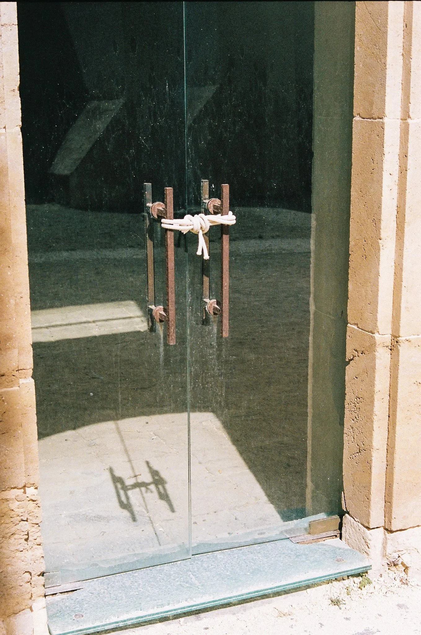 R1-06490-018A.JPG