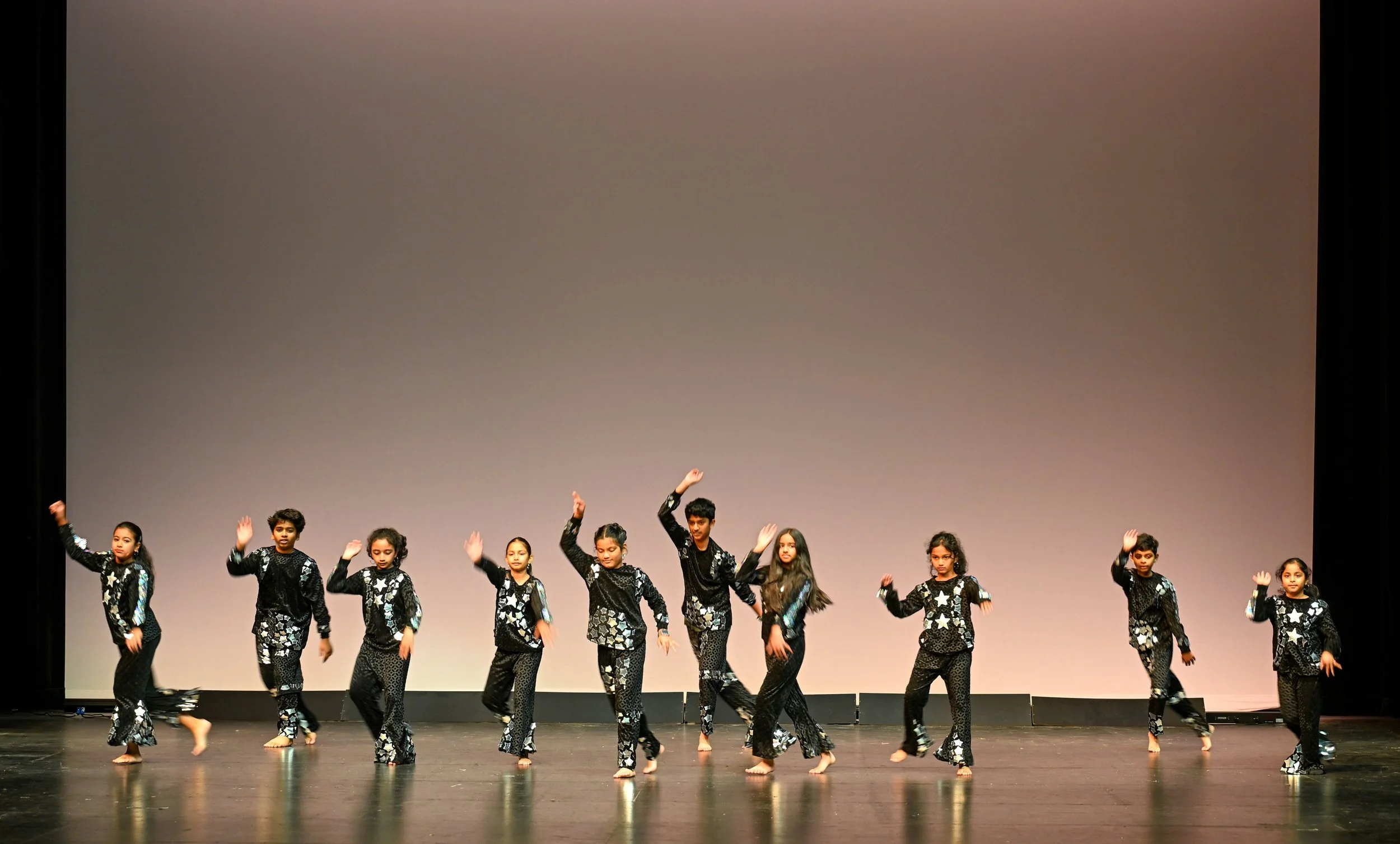 🔥 Dance Camp for Young Performers - Sunnyvale (Ages 11–13)