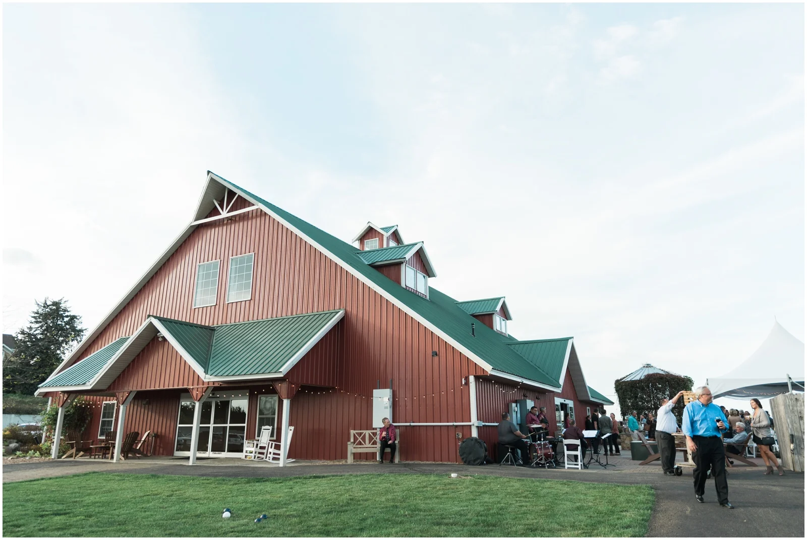 Minnesota Wedding Venue | Getting Married at The Outpost Center