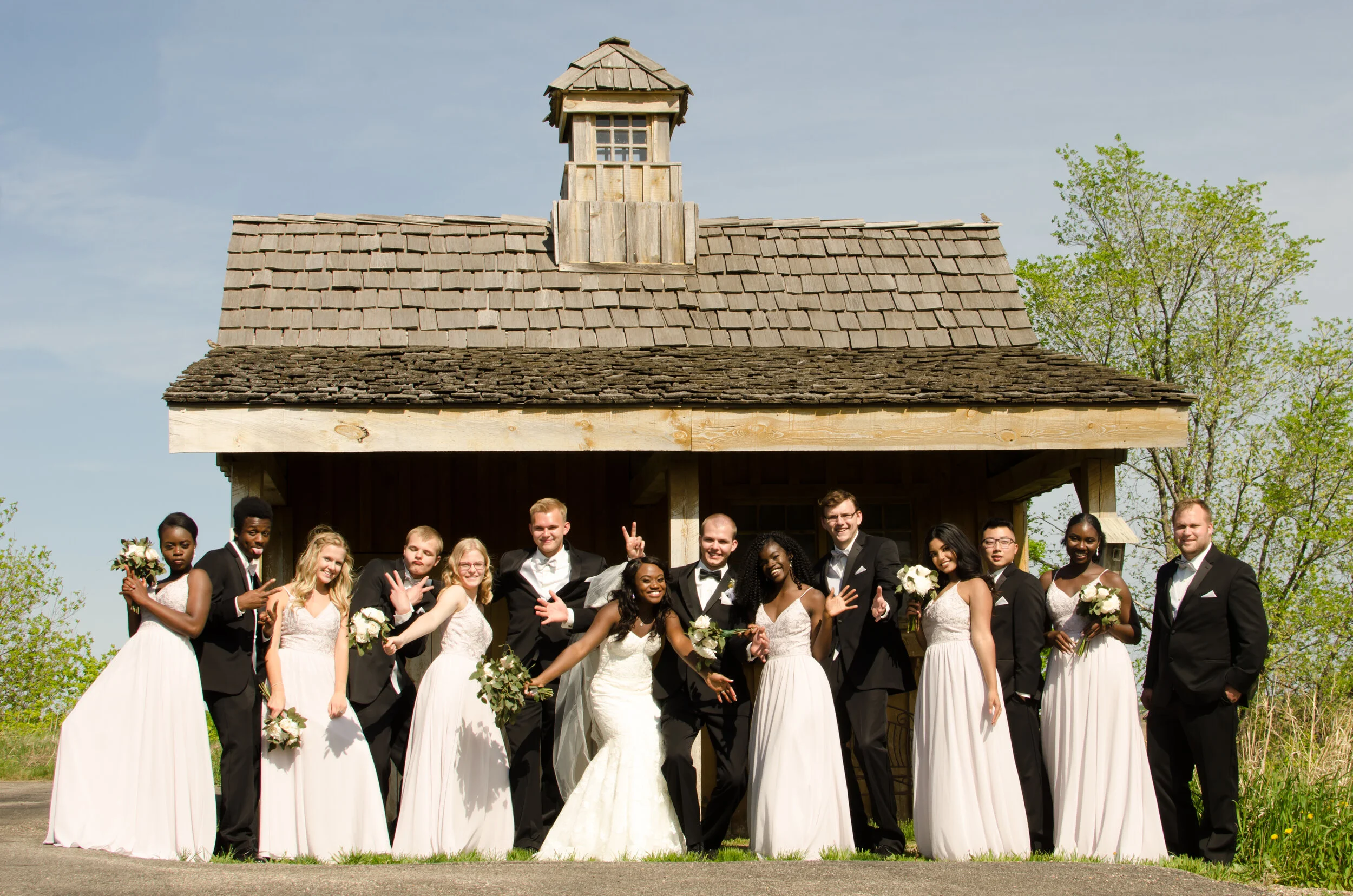 How to Build a Wedding Day Timeline