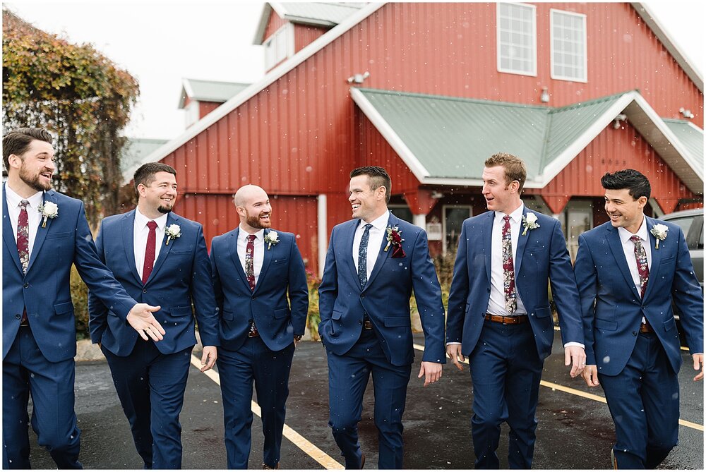  groom and the groomsmen before the wedding 