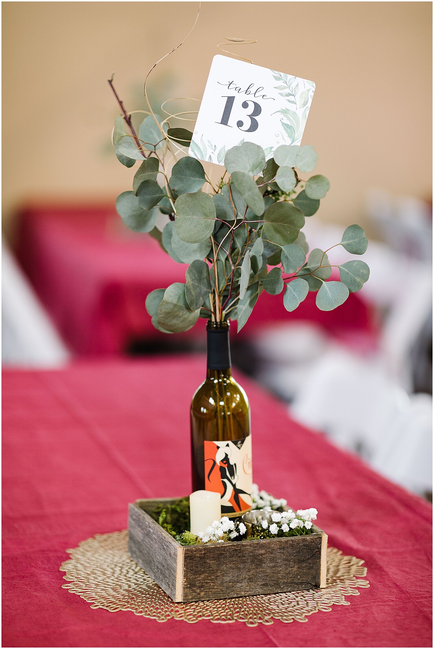  simple greenery wedding centerpiece 