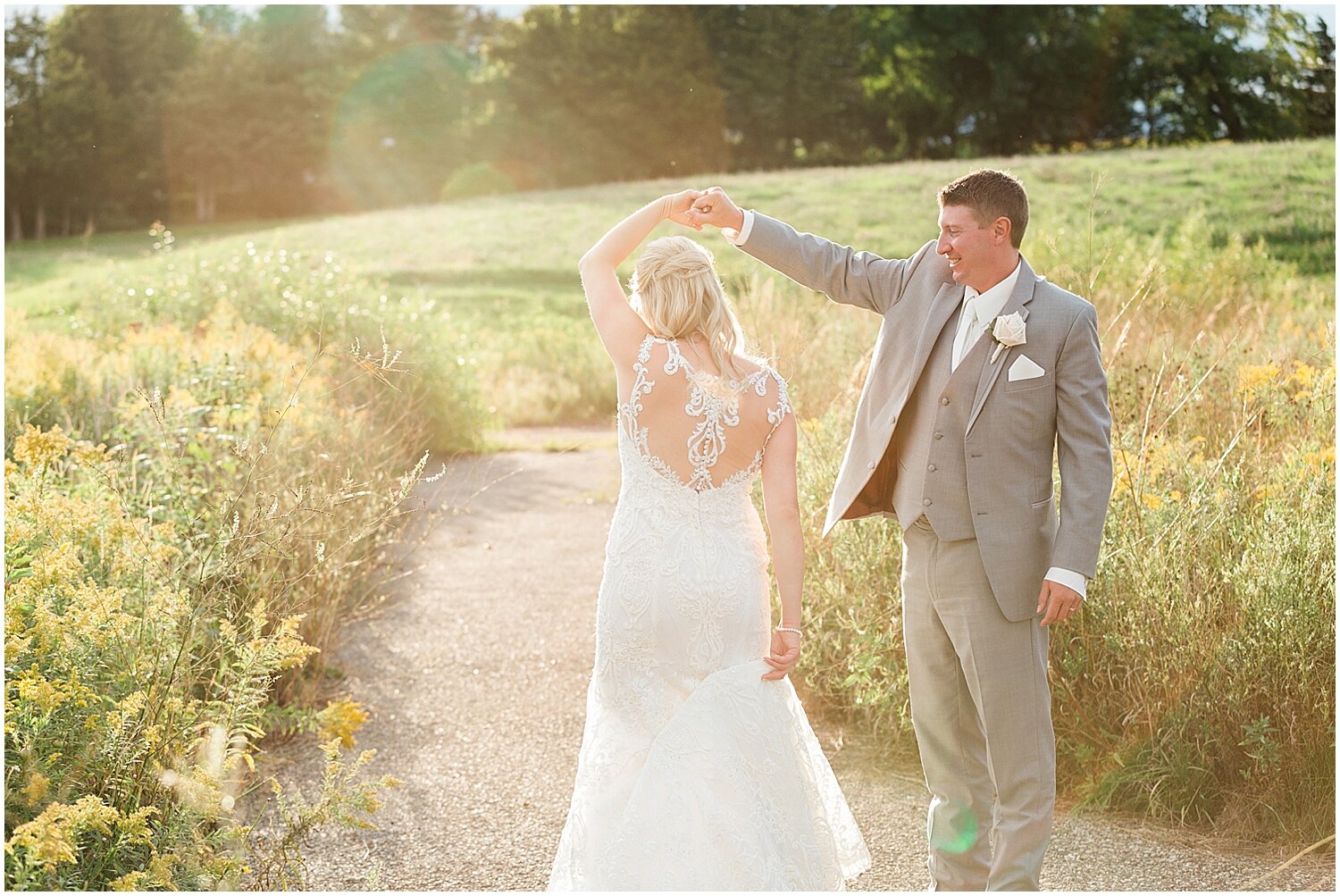  sunset photos of the bride and groom 