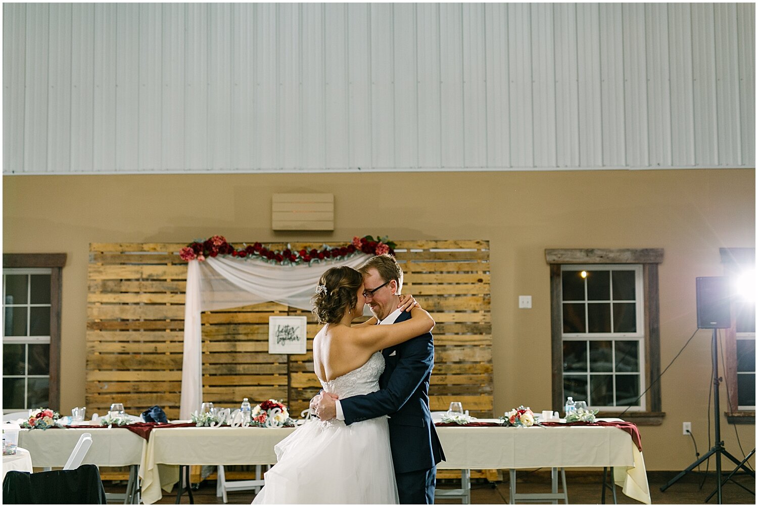  bride and groom’s first dance 