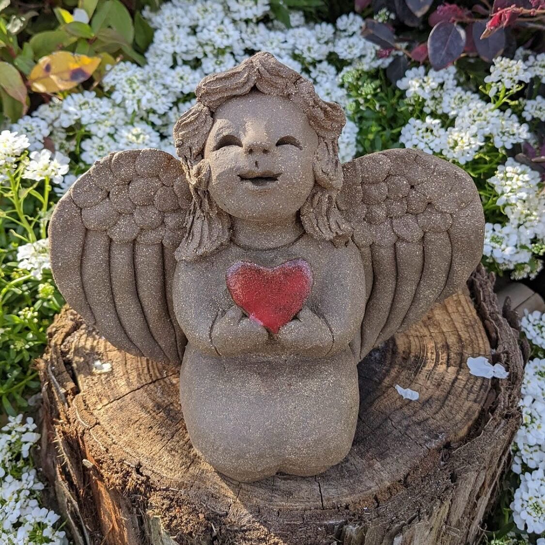 Earth Arts Studio was founded by the iconic Central Valley sculptor Margaret Hudson, who created unique sculptures inspired by her surroundings using clay. Her legacy continues on today through local artists at the Studio. All of their products are s