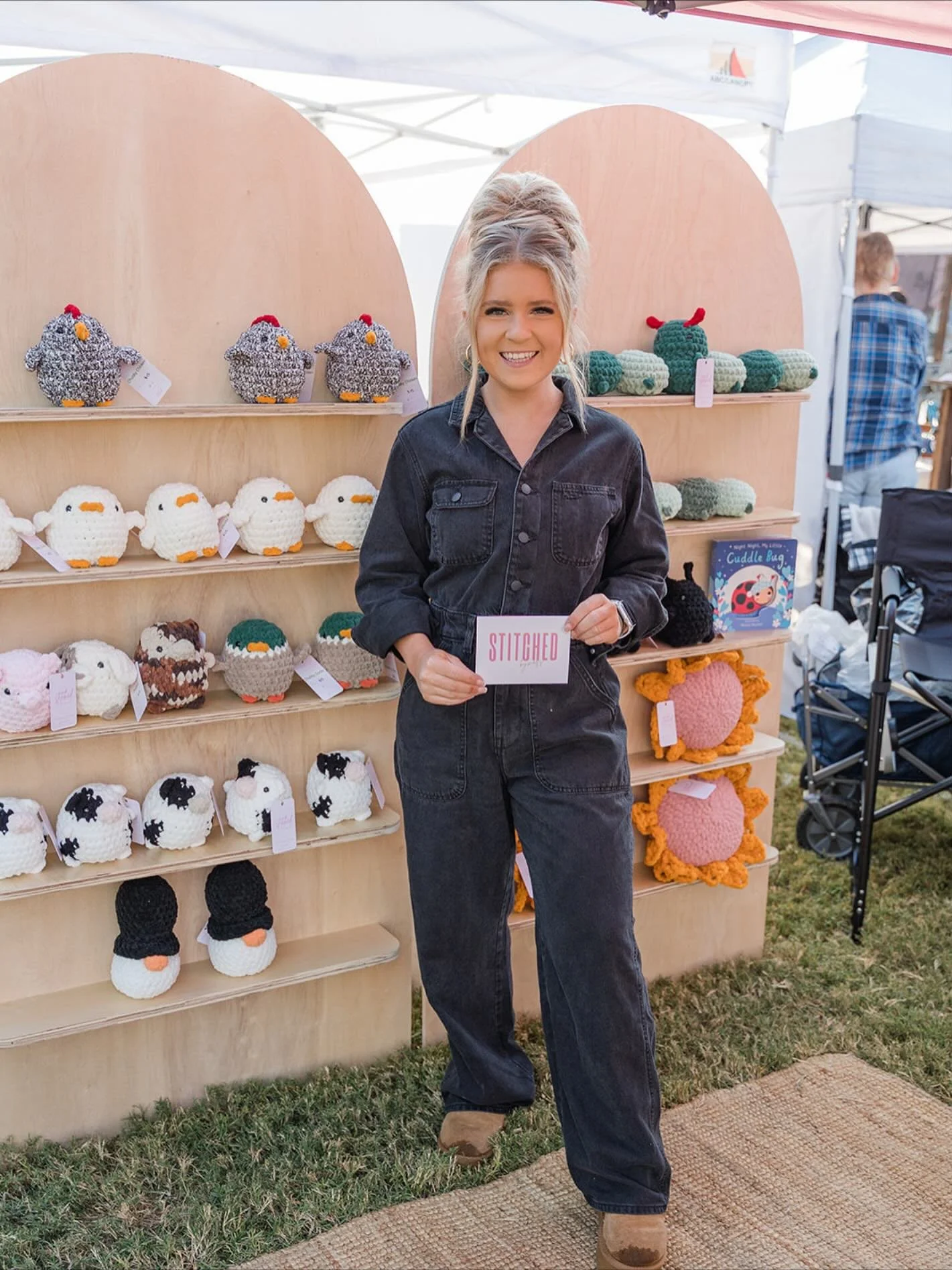 Meet the vendor🧶✨🫶🏼

Meet Molly Beck, the hands behind @stitchedbymolls 😍 Molly&rsquo;s grandma taught her to crochet when she was just 6 years old and she immediately fell in love with it!

She specializes in crafting adorable crochet animals pl