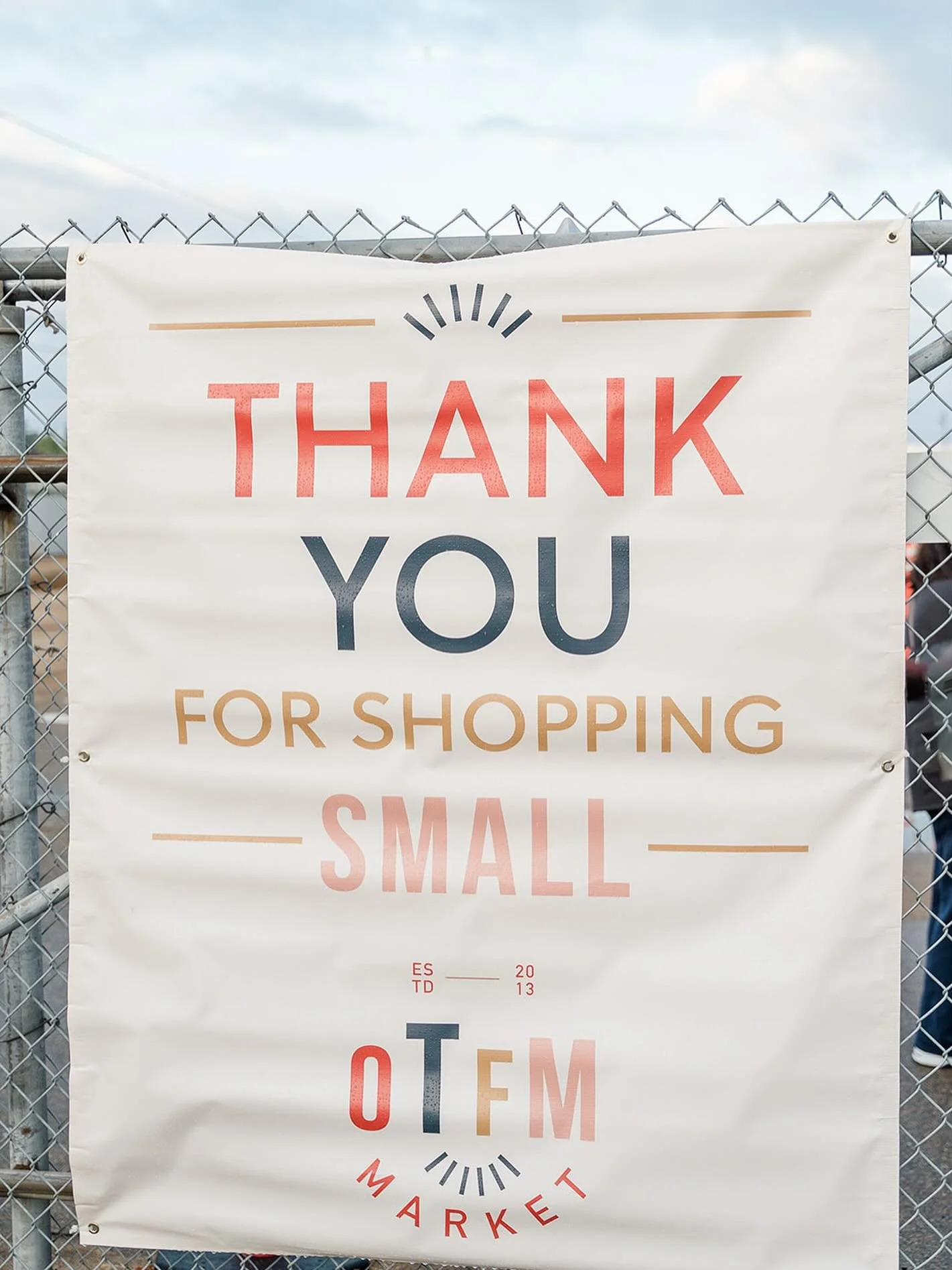 Happy day two!! Shop today from 9am until 3pm, tickets are available for purchase at the gate or show your photo at the wall for free re-entry😍 Thank you for shopping small! See you at the Clovis Rodeo Grounds ✨