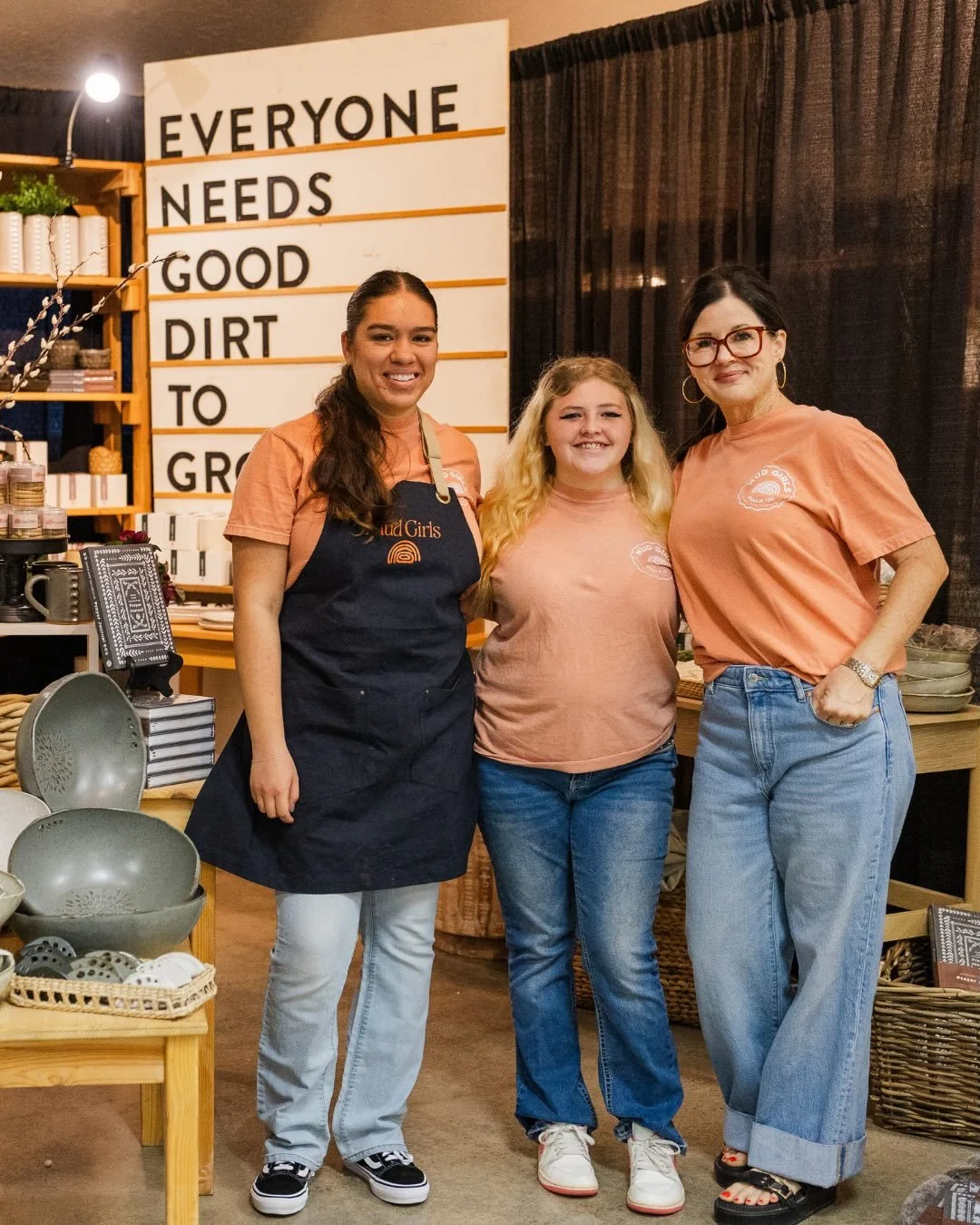 @gooddirtcollective empowers girls who have aged out of the foster system to find hope &amp; joy through pottery, grace-based employment and caring mentorship 🤲🏼🌟They are excited to share their new Spring Line featuring scalloped pottery!! 😍 Lear