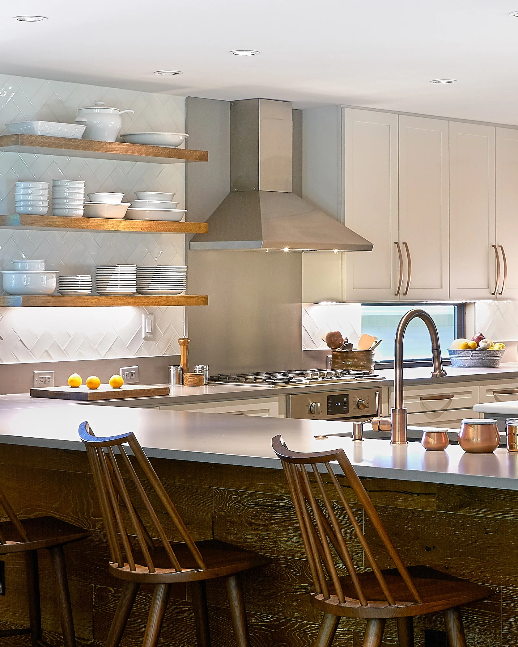 MorganJacksonDesignLLC_LivingtoKitchenInsert_1.jpg