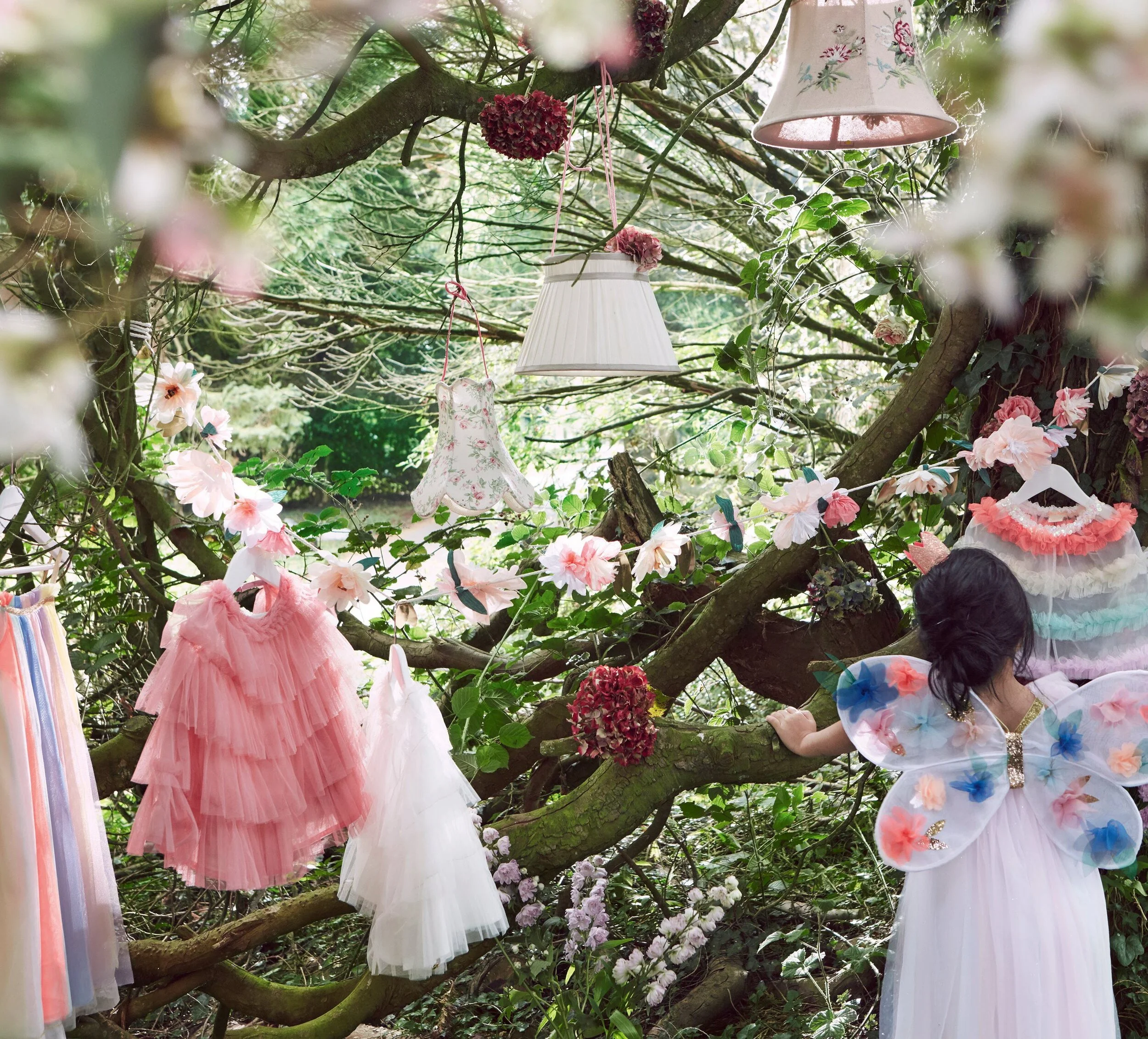 Beautiful Meri Meri dress-up is back🦩