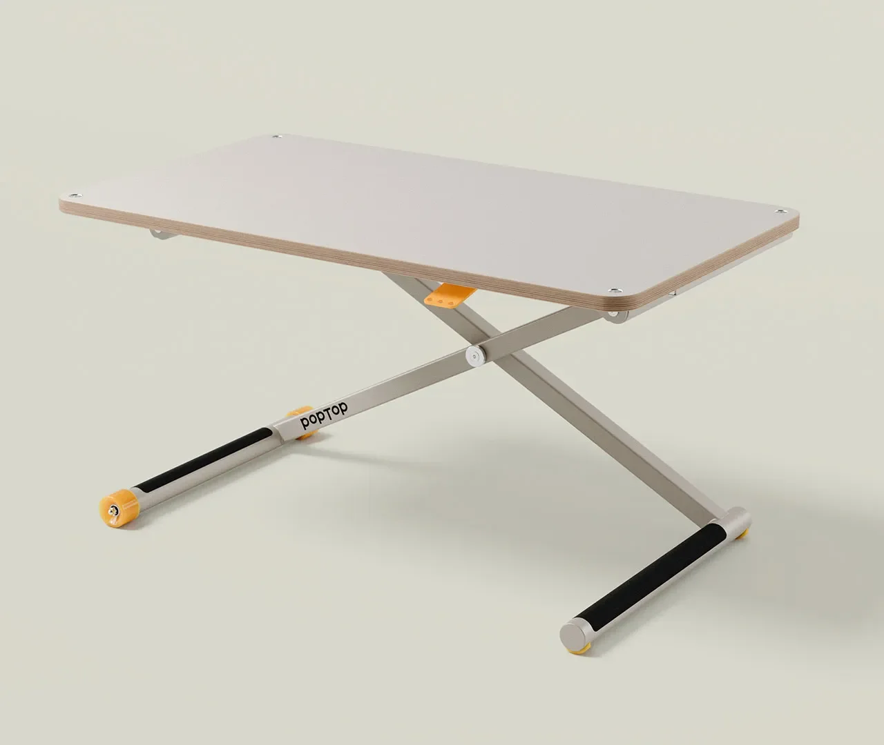 gray mitte-oben.webp