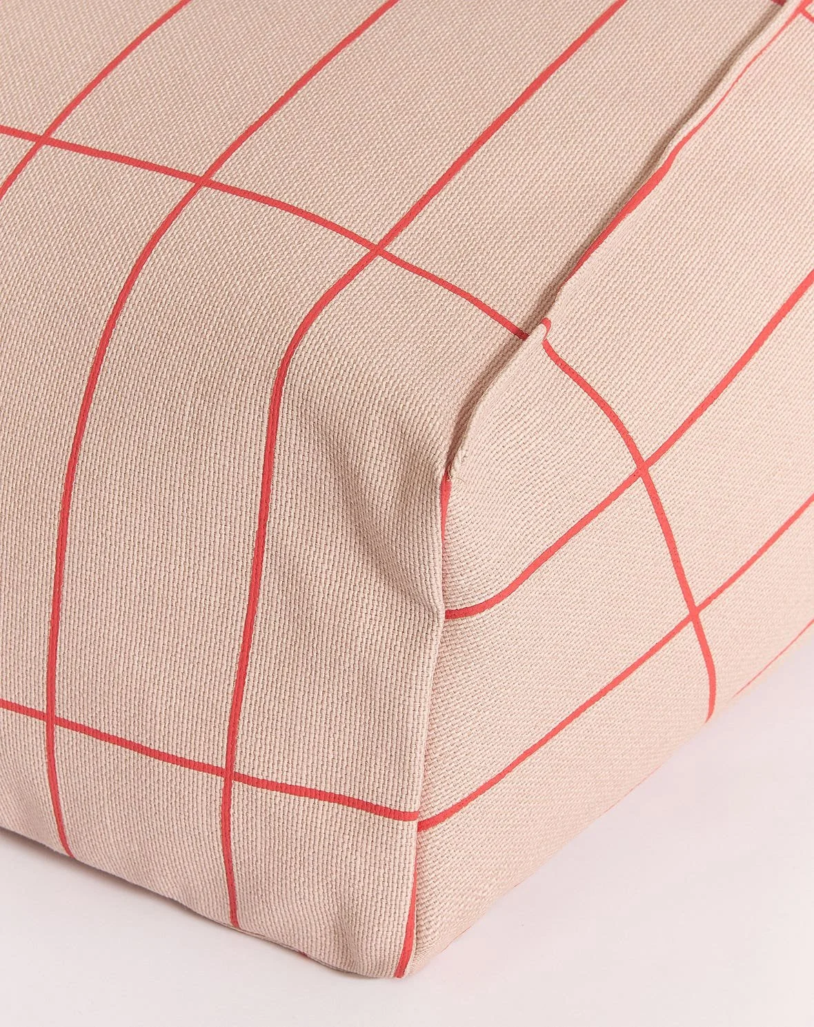 vibes-armchair-bean-bag-pink-red-grid-nobodinoz-2-8435574935014[1].jpg