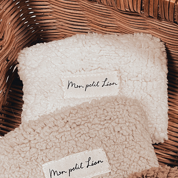 Furry Pouch Ecru - Mon Petit Leon