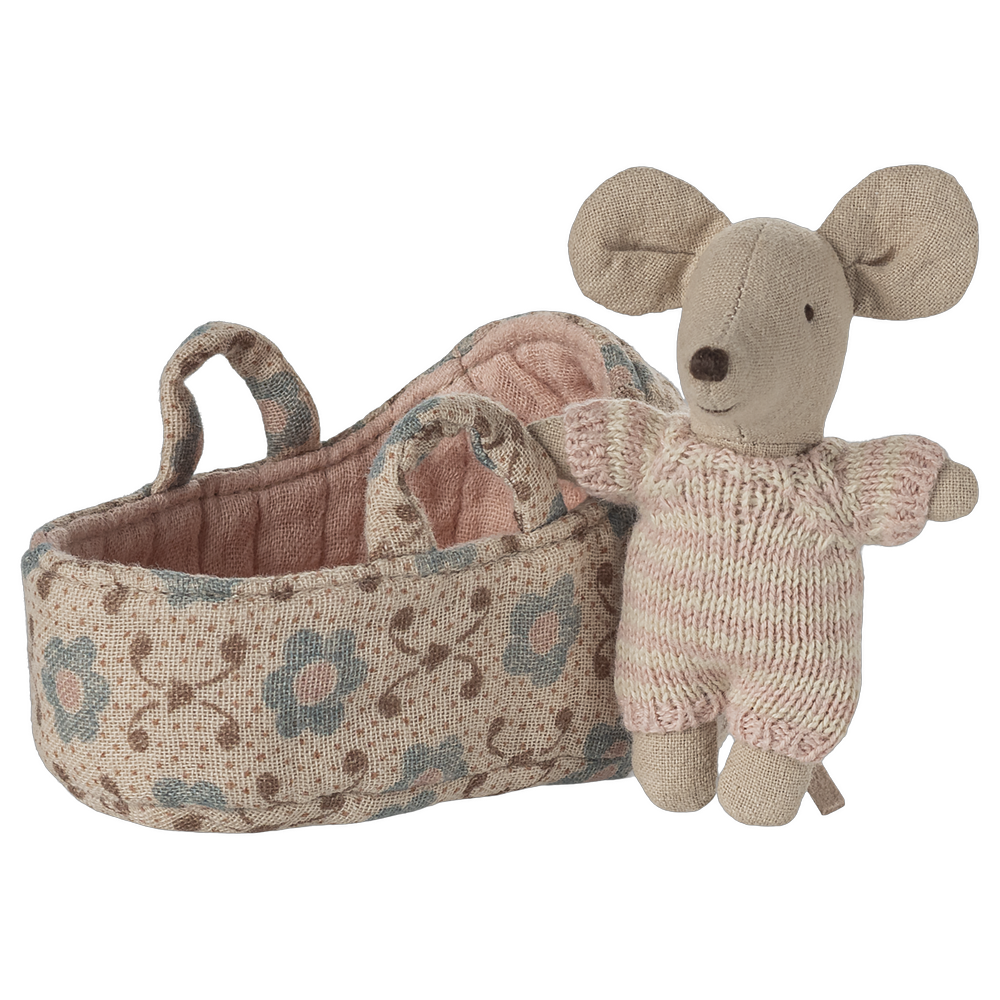 baby mouse and cot.png