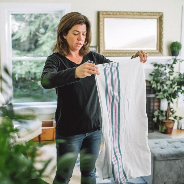 Postpartum doulas are masters at quietly handling laundry for our clients to reduce their mental load as they transition into life as a new mother.

It's about so much MORE than the laundry. 

It's about seeing what needs to be done around the house 