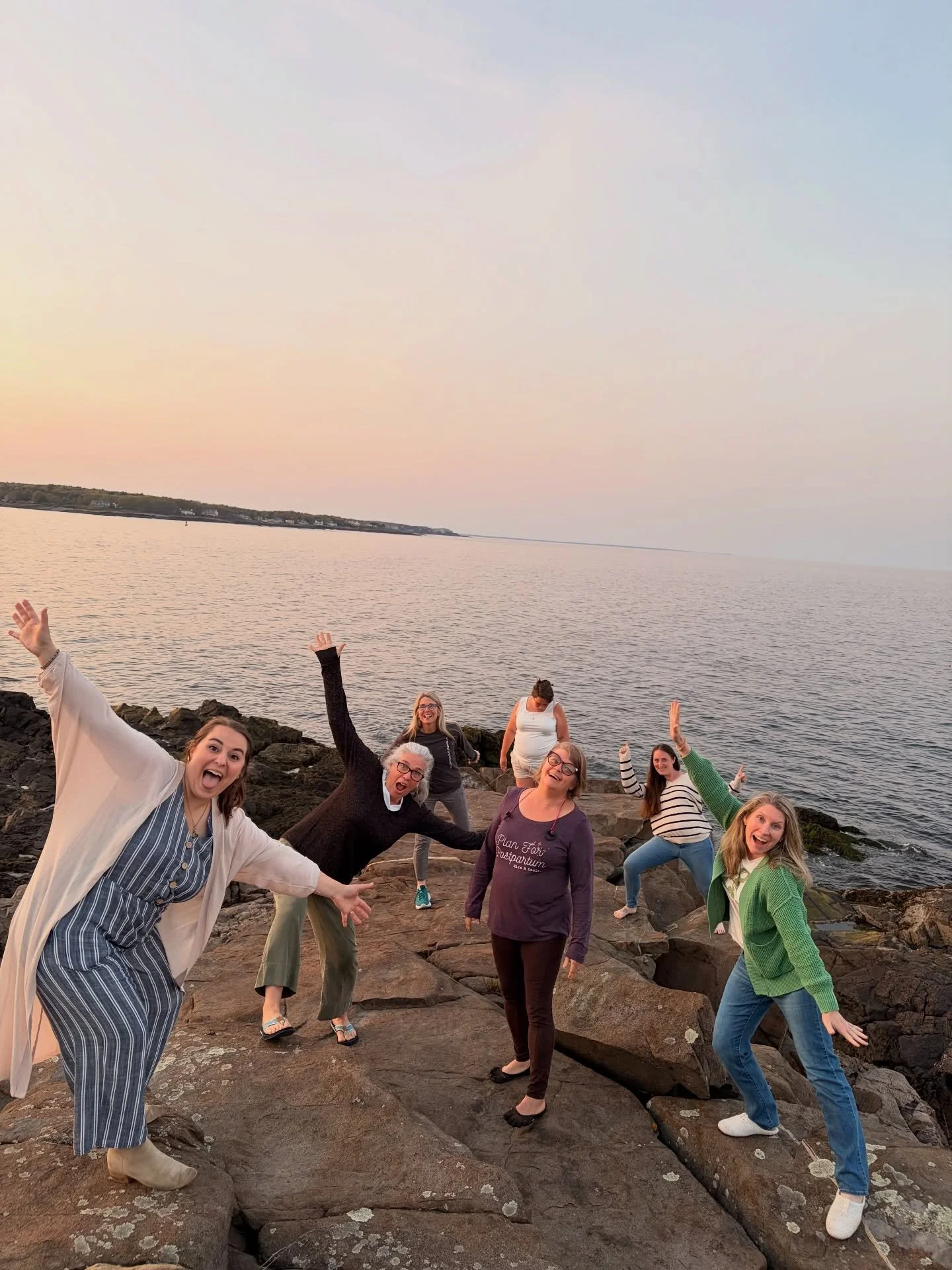 Day 1 of The Maine Doula Retreat was a slow pace and full of scrumptious food (thanks @phias_maine!). 

We chatted, we walked the beach and worked on our album cover on the rocks. 😝

#mydoulavillage