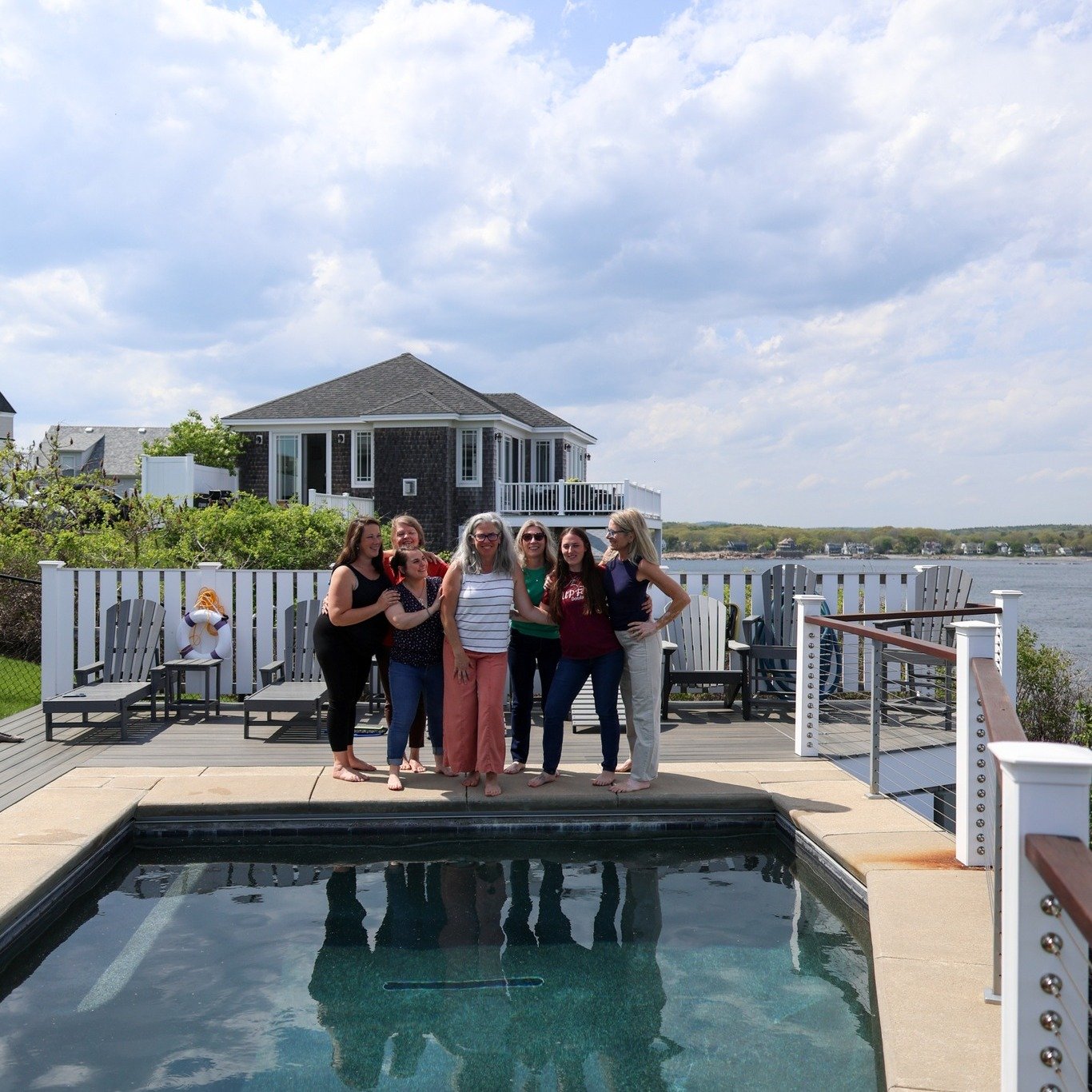 Invite your doulas to Maine, they said.

It'll be fun, they said. 

Thanks to @rayaonassignment for capturing this!