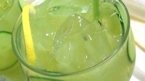 cucumber lemonade.jpg