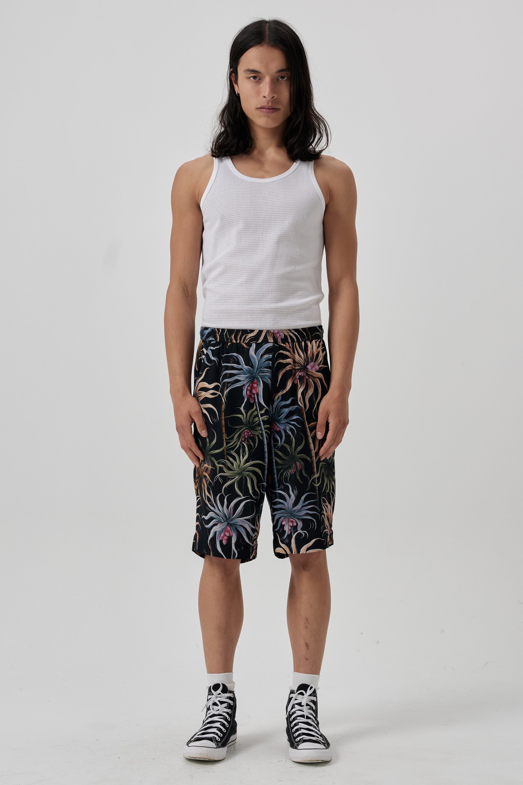 EJ_AW22_NIGHT PALM_BS00001.jpg