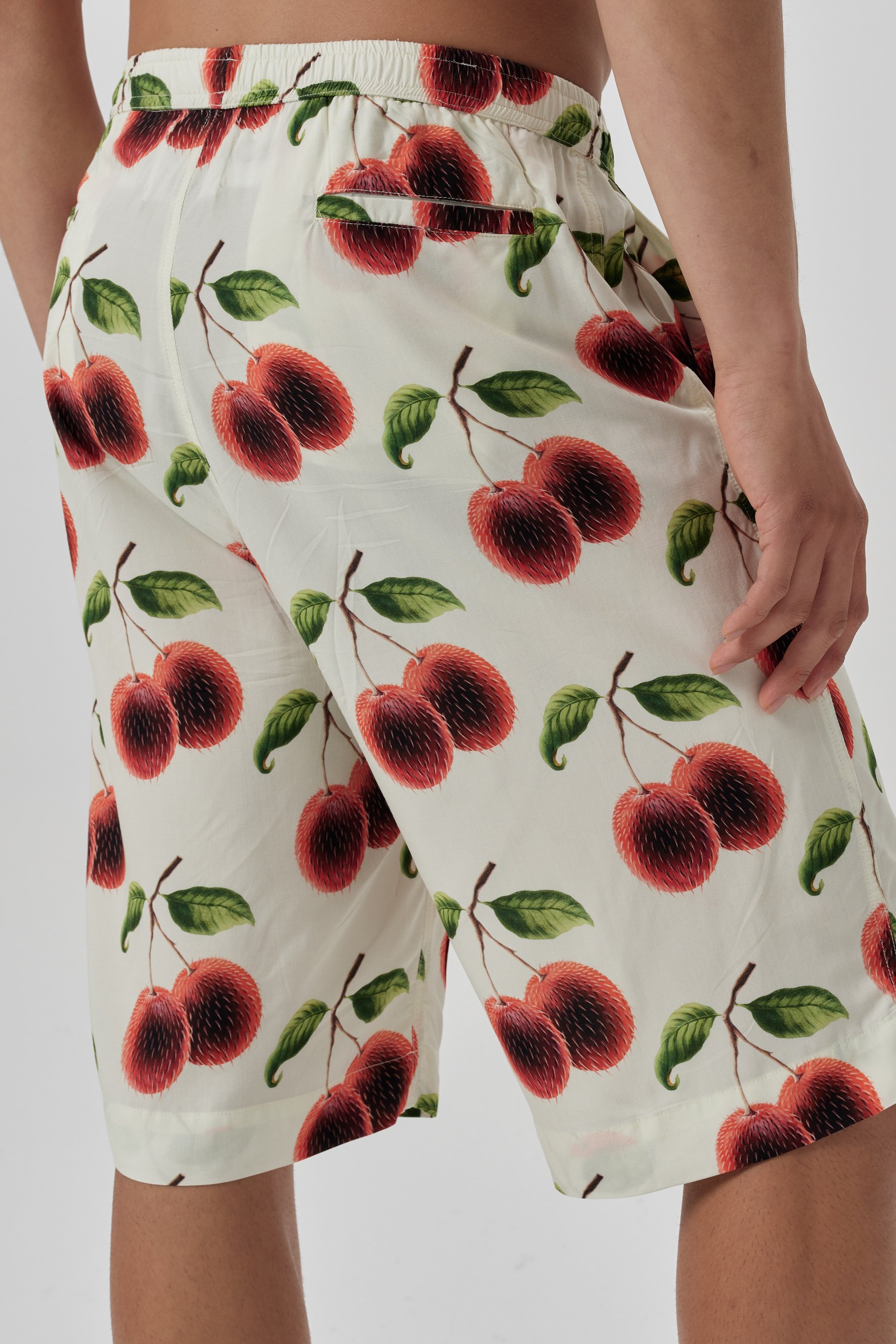 EJ_AW22_RAMBUTAN_CREAM_BS00006.jpg