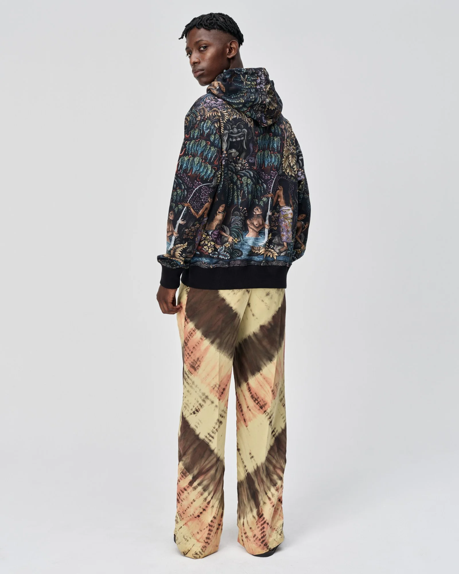 endless-joy-ss23-goa-gajah-multi-allover-print-hoodie-00005.jpg