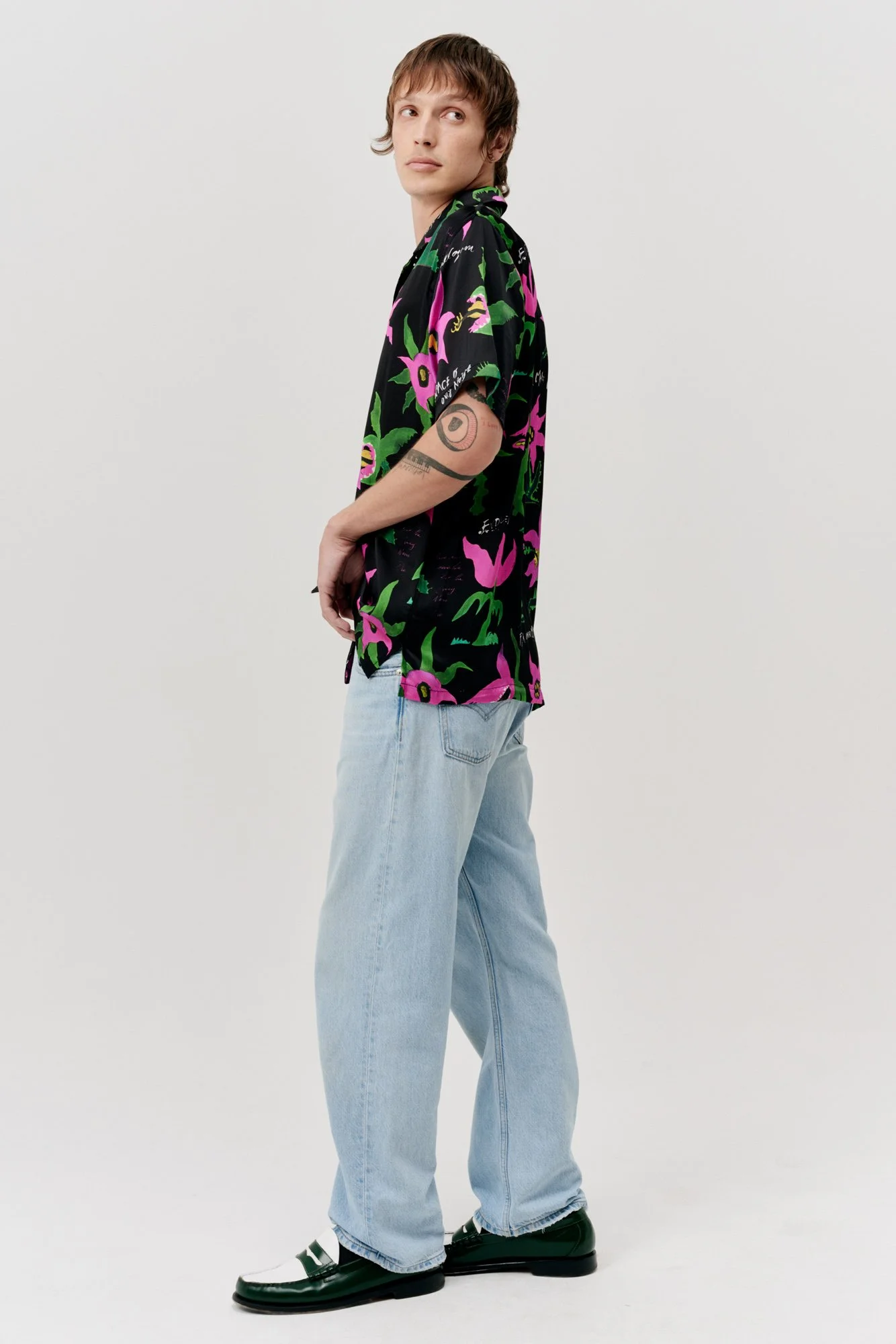 FEAR AND LOATHING BLACK/PINK SHORT SLEEVE SHIRT