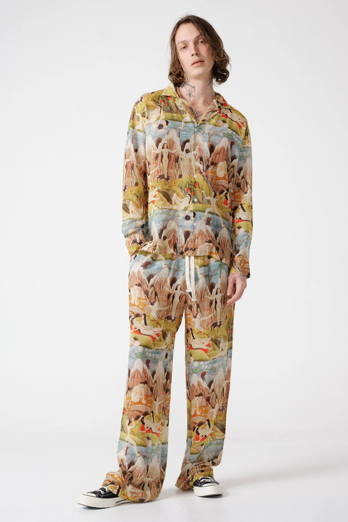 endless-joy-towards-a-centre-silk-rayon-pyjama-set-model-relaxed-pockets