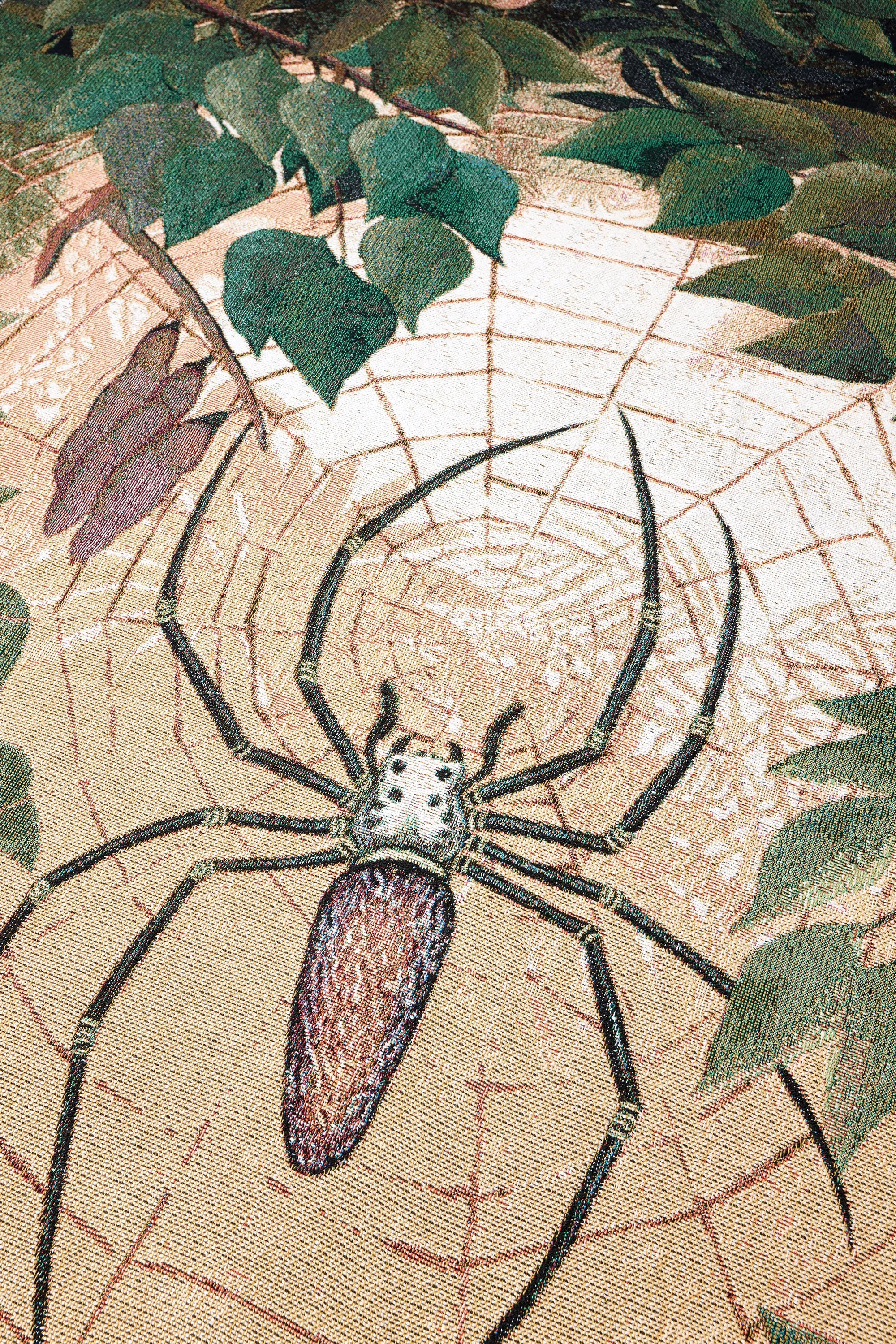 endless-joy-blankets-spider_03.jpg (Copy)