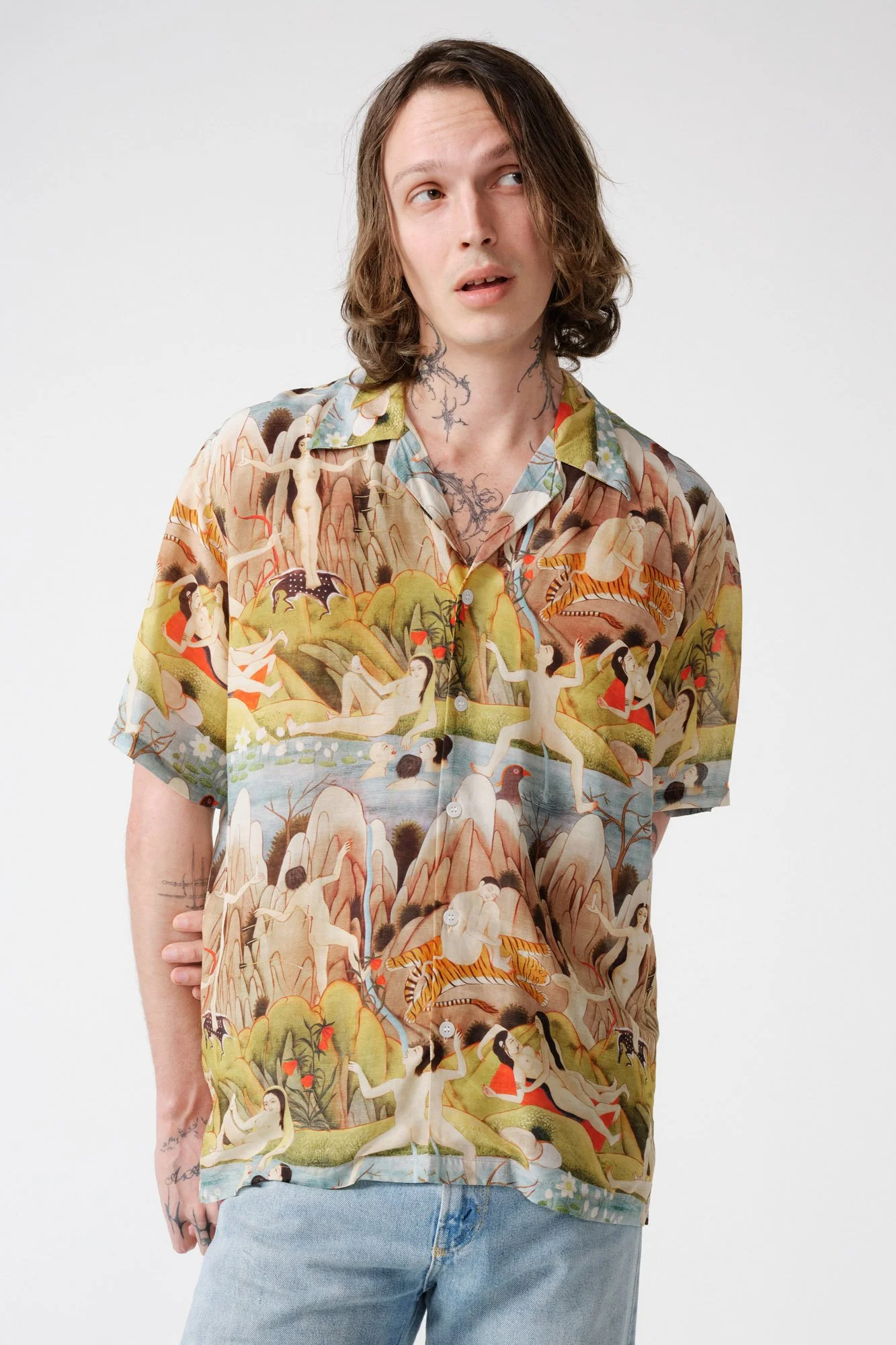 endless-joy-towards-a-centre-silk-rayon-short-sleeve-shirt-model-close-up