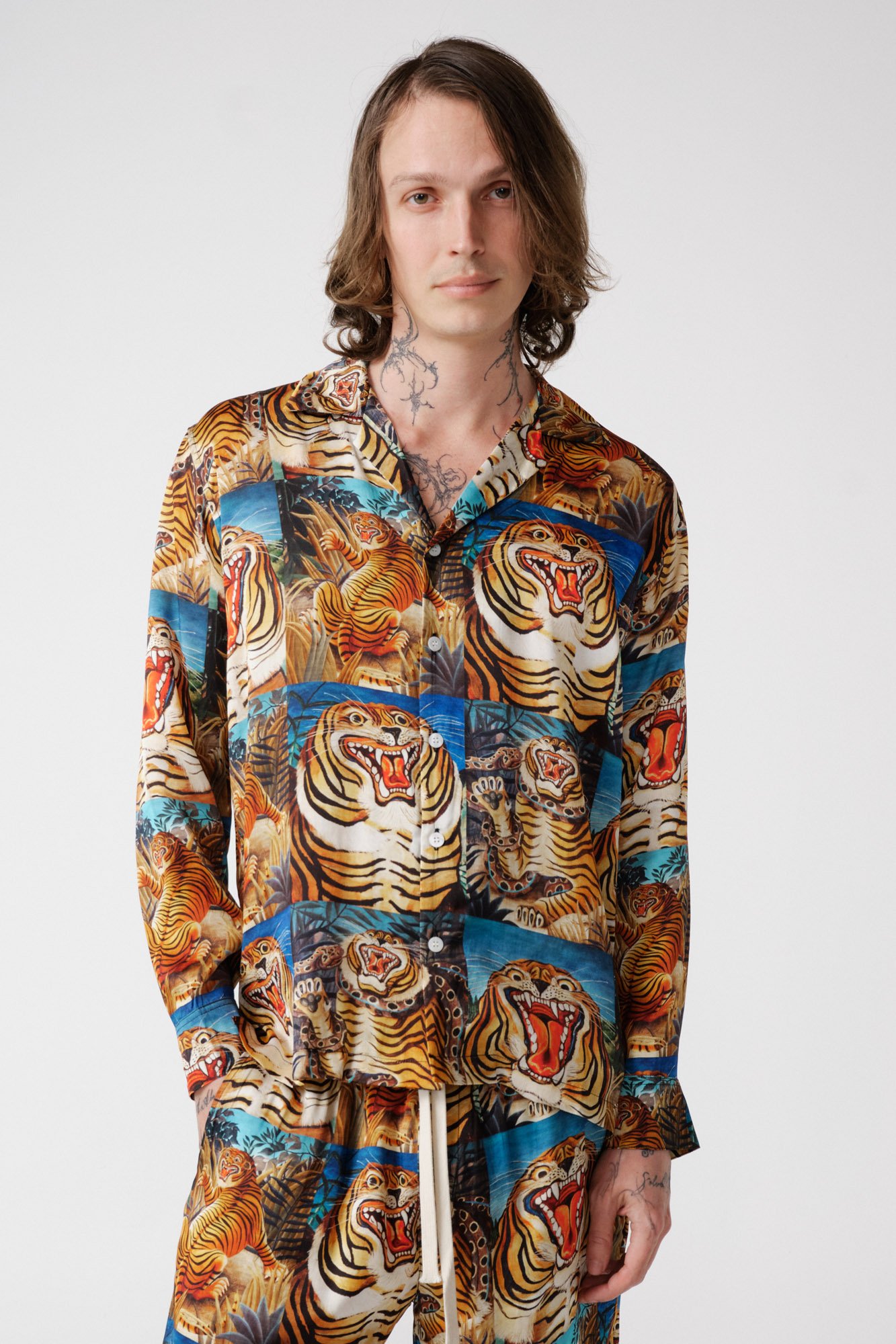 endless-joy-printed-silk-satin-pyjama-set-front-pockets